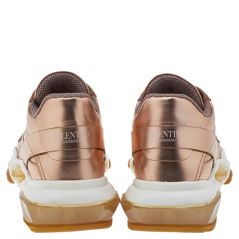 Valentino Valentino Metallic Rose Gold Leder Bounce Low Top Turnschuhe Größe EU 41 im Zustand „Neu“ in Dubai, Al Qouz 2