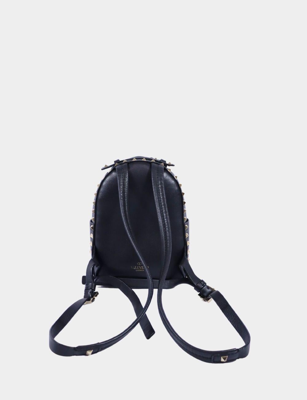 Noir Valentino Mini sac à dos Rockstud en vente
