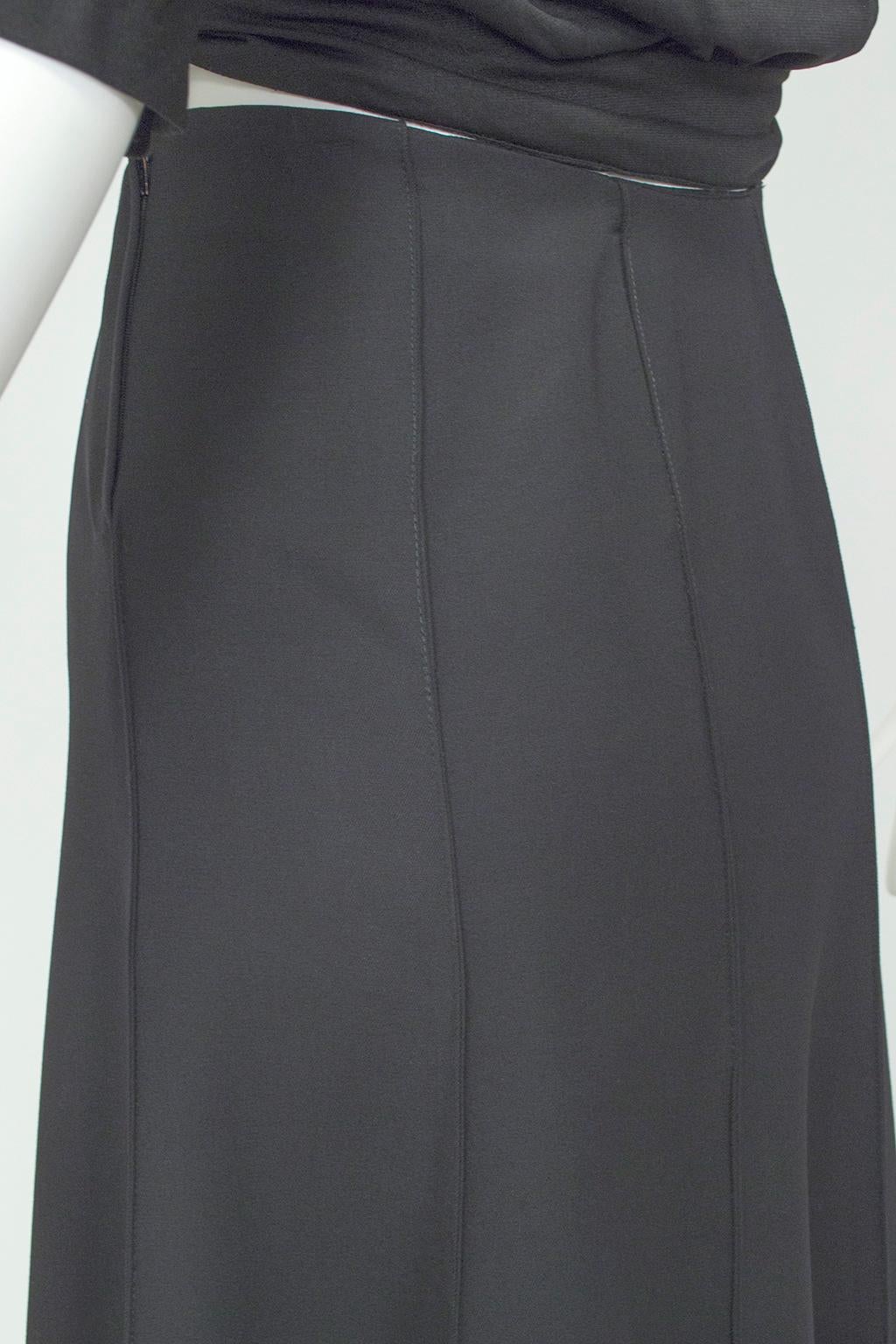 Valentino Minimalist Black Gabardine Swirling Trumpet Midi Skirt - M-L, 1980s For Sale 3