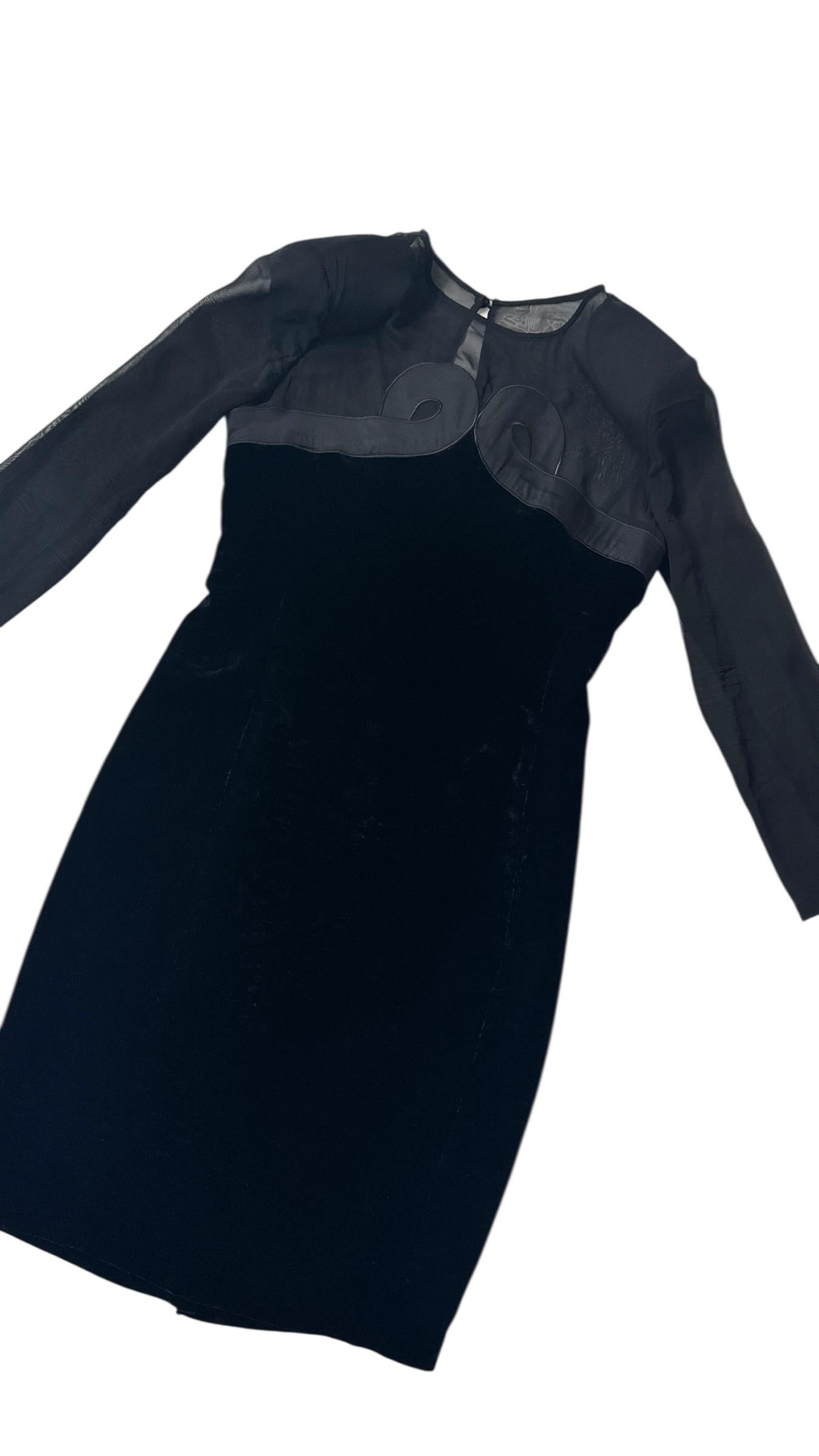 Valentino Miss V Black Velvet and Sheer Silk Cocktail Dress In condizioni buone in vendita a Milano, IT