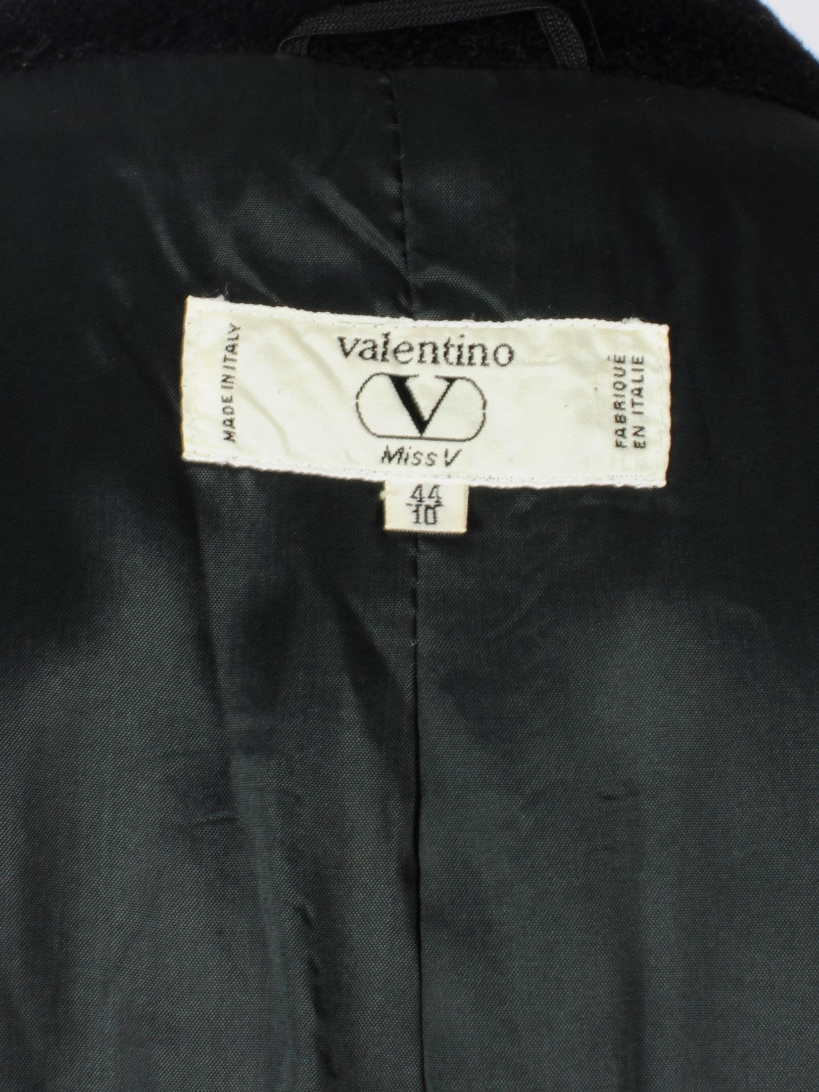 Valentino Miss V Coat Wool and Cashmere with Golden Buttons 1990s For Sale 5