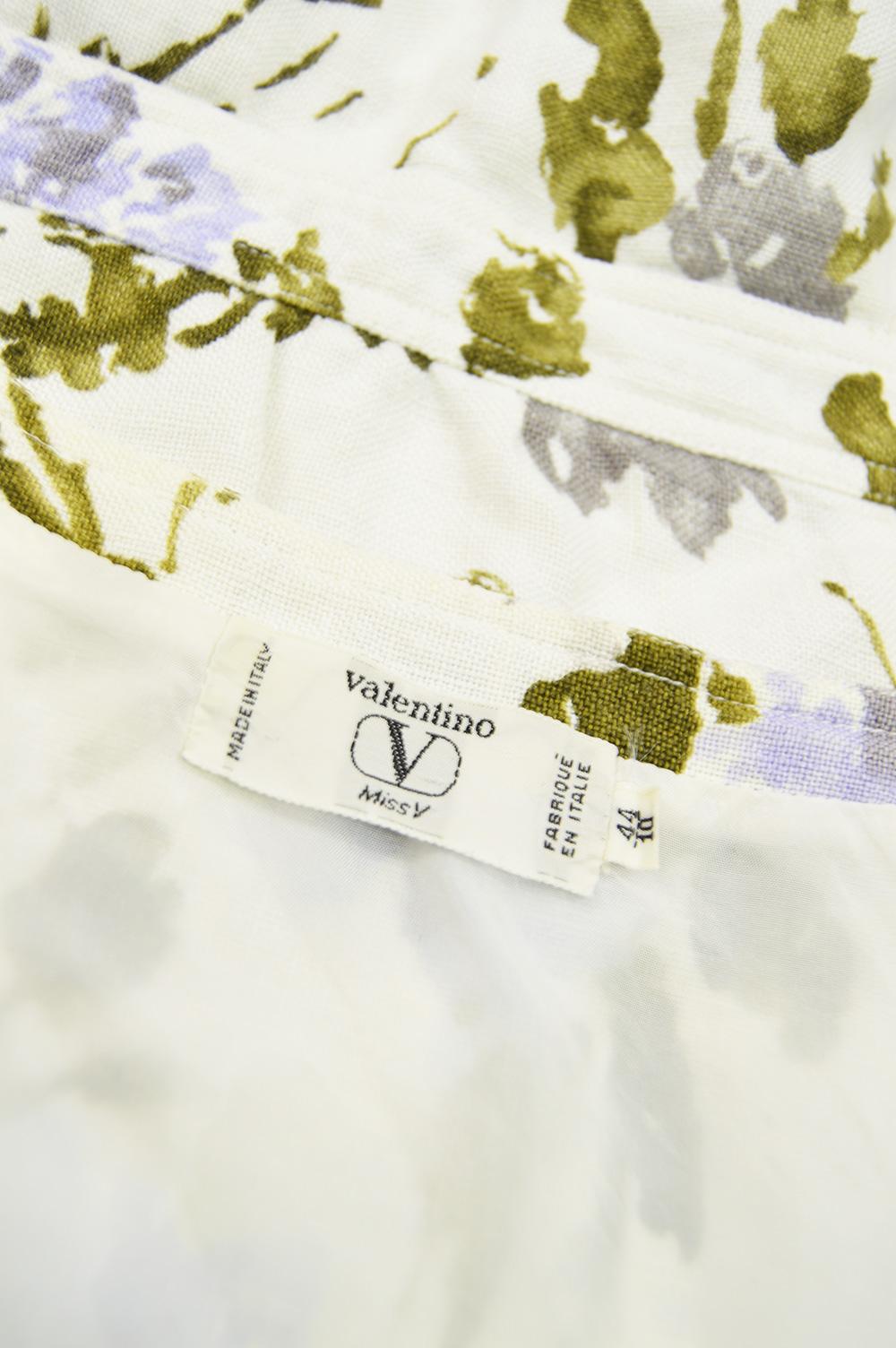 Valentino Miss V Vintage White & Lilac Floral Print Linen Dress, 1980s For Sale 5