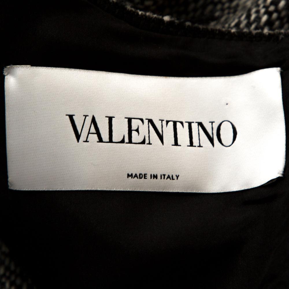 Valentino Monochrome Tweed Studded Sleeveless Shift Dress L In Good Condition In Dubai, Al Qouz 2
