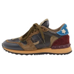 Valentino Mehrfarbige Rockrunner-Sneakers aus Segeltuch und Leder mit Kamee-Druck Größe 37