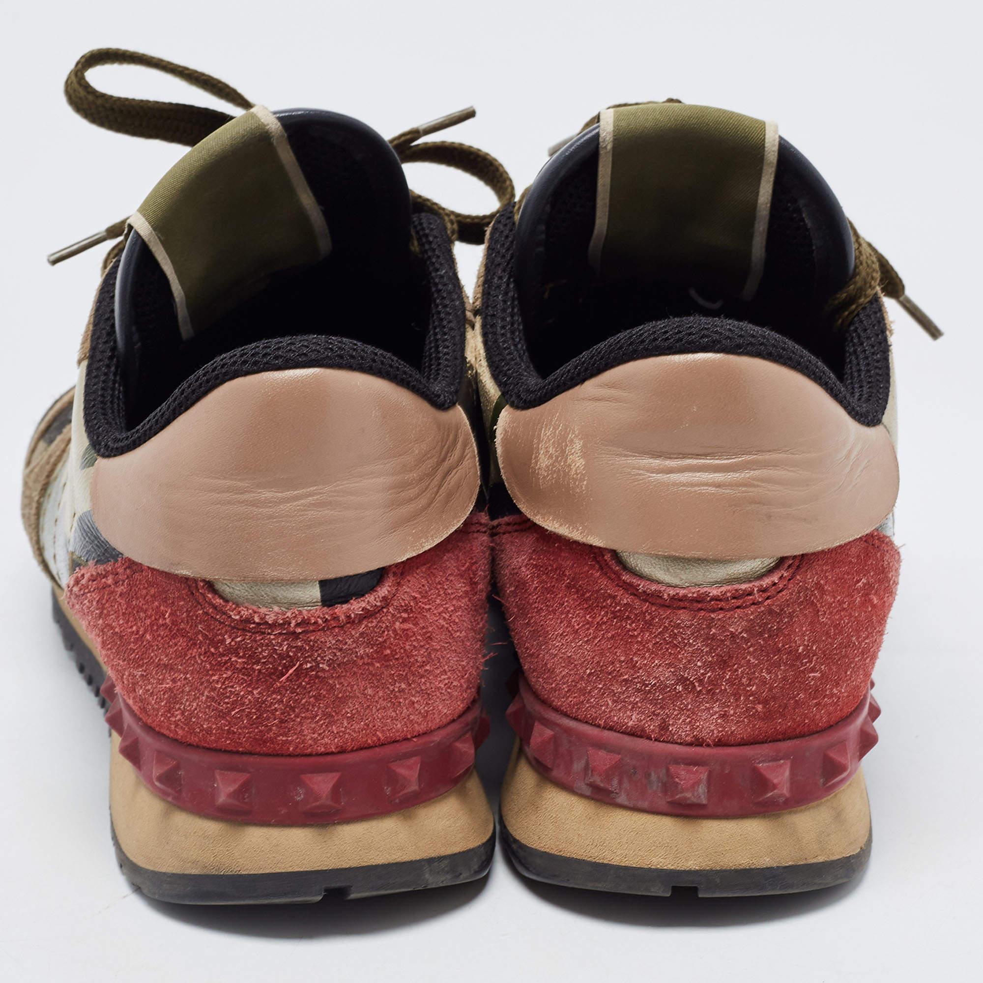 Valentino Baskets Rockrunner en cuir et daim imprimé camo multicolore, taille 37 Pour femmes en vente