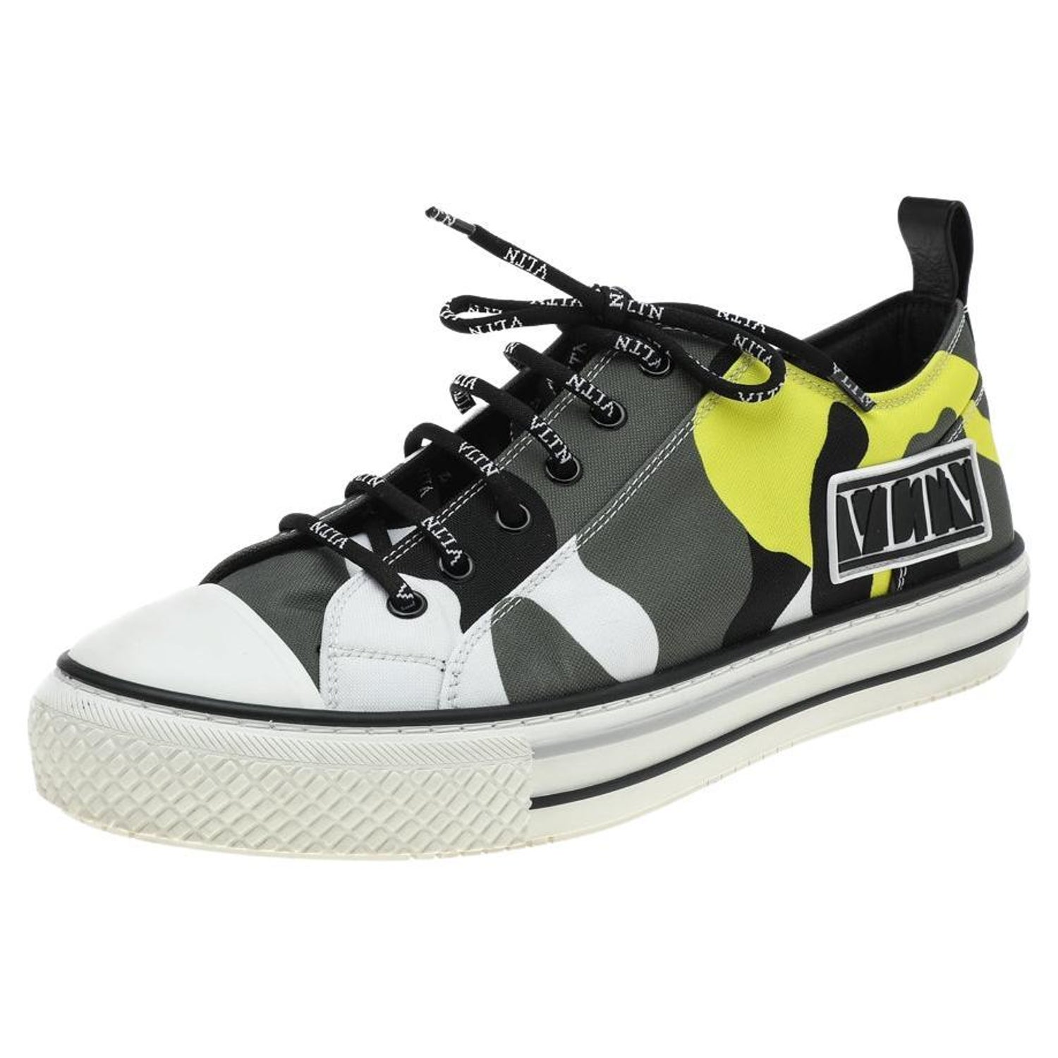 Valentino Multicolor Camouflage Print Rubber Cap Toe Low Top Sneakers Size  40 at 1stDibs