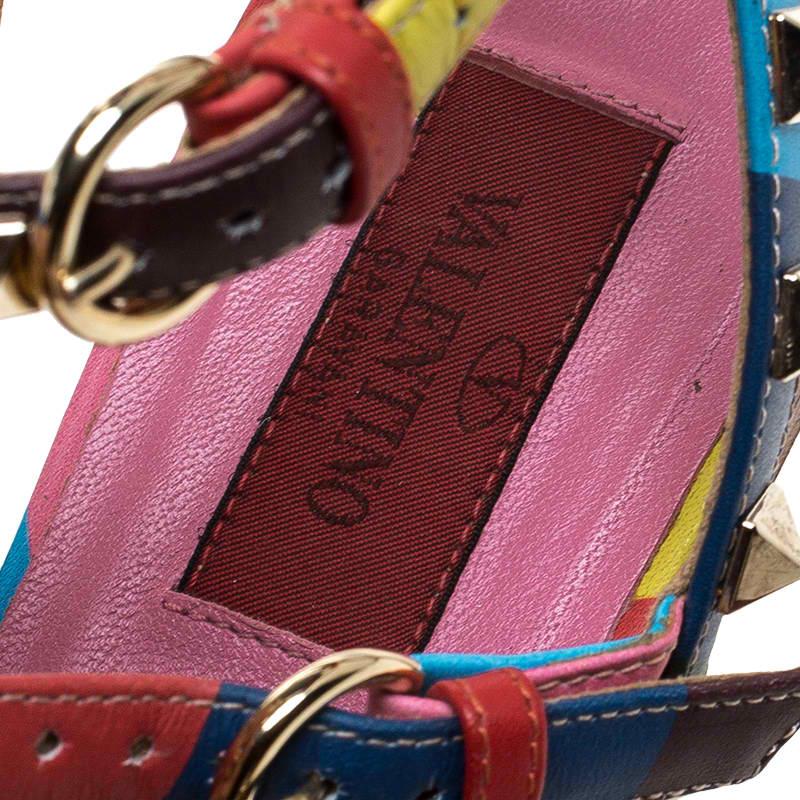 Valentino Multicolor Chevron Print Leather Rockstud Thong Flat Sandals Size 37.5 In Good Condition In Dubai, Al Qouz 2