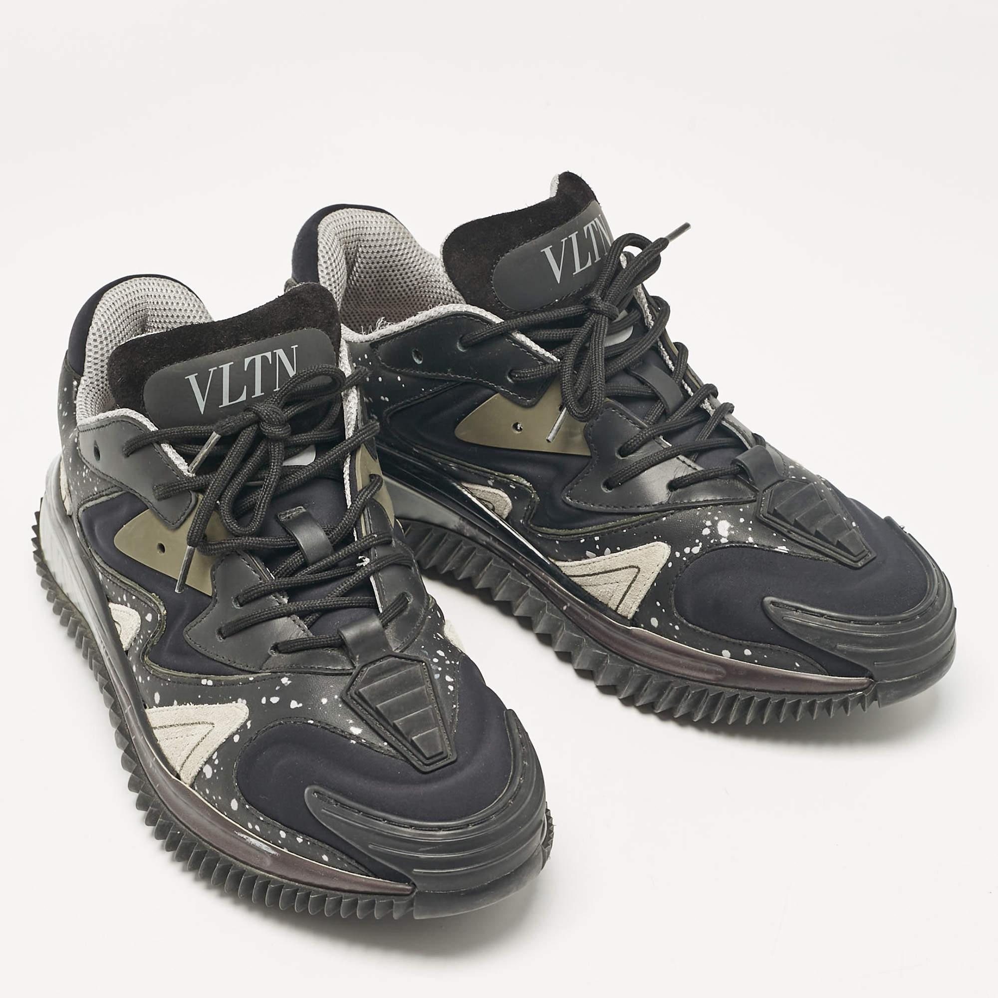 Valentino Multicolor Leather and Neoprene Wade Runner Lace Up Sneakers Size 39 In Good Condition For Sale In Dubai, Al Qouz 2