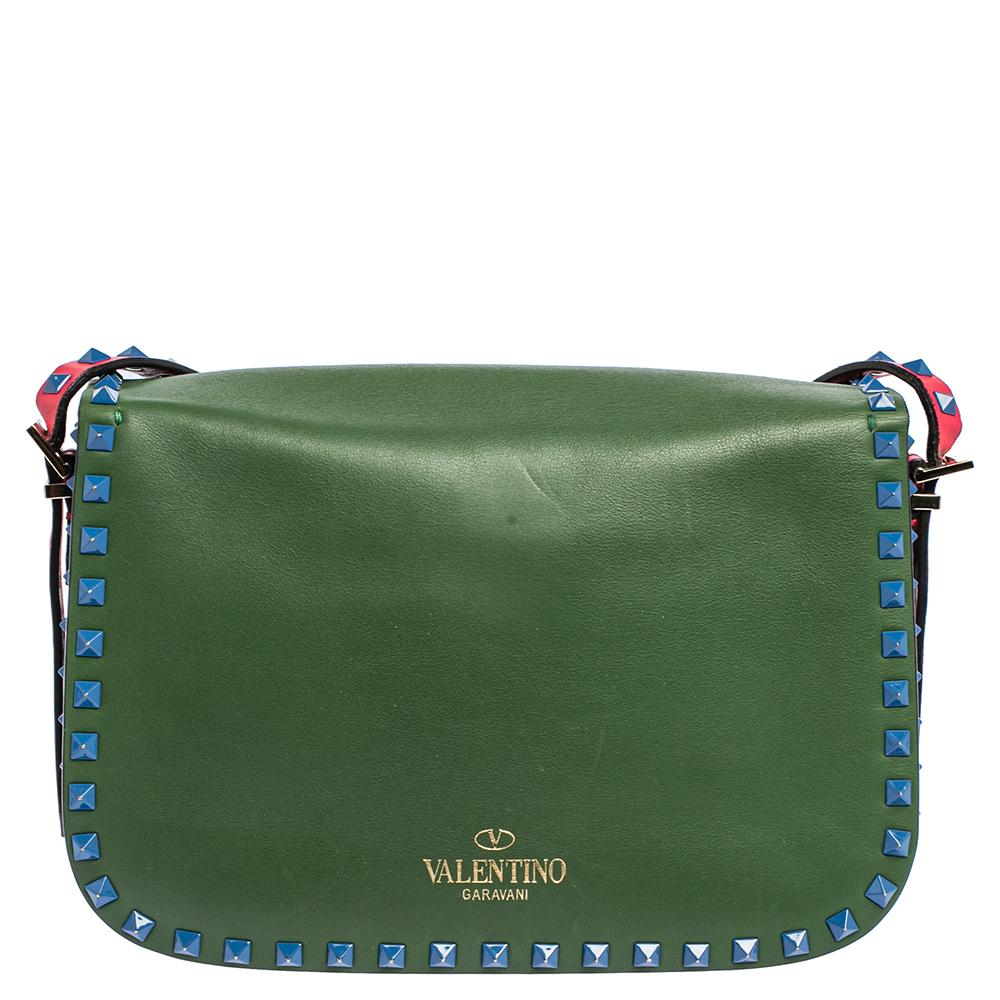 If you are looking for a bag with a blend of modern style and class, this Valentino creation is the answer. Crafted from leather, this multicolored piece comes with a gold-tone chain and a flap with a push-lock to secure the well-sized interior. The