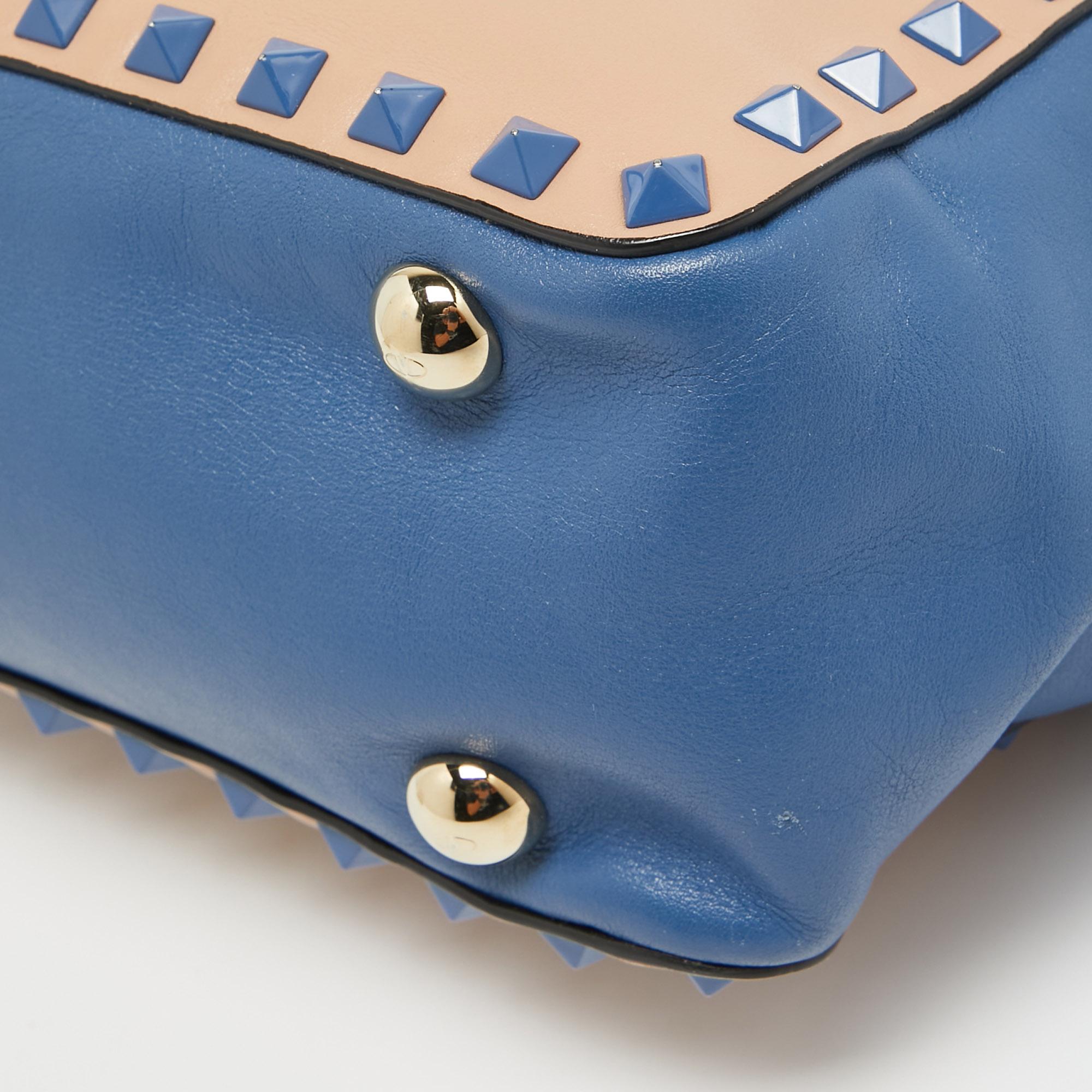  Valentino - Mini sac cabas trapèze en cuir multicolore à clous Rockstud Pour femmes 