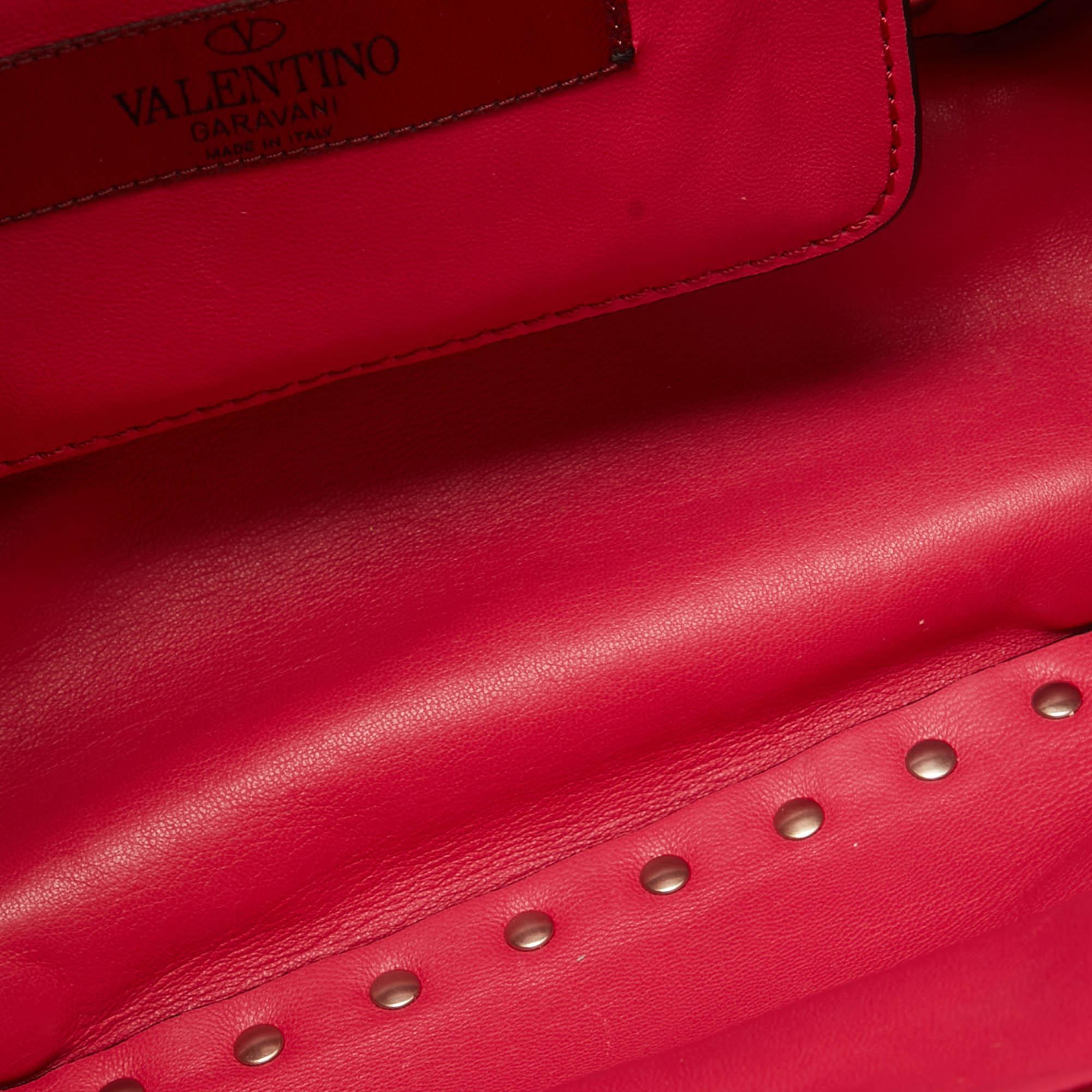 Valentino - Mini sac cabas trapèze en cuir multicolore à clous Rockstud 1