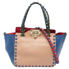 Valentino - Mini sac cabas trapèze en cuir multicolore à clous Rockstud