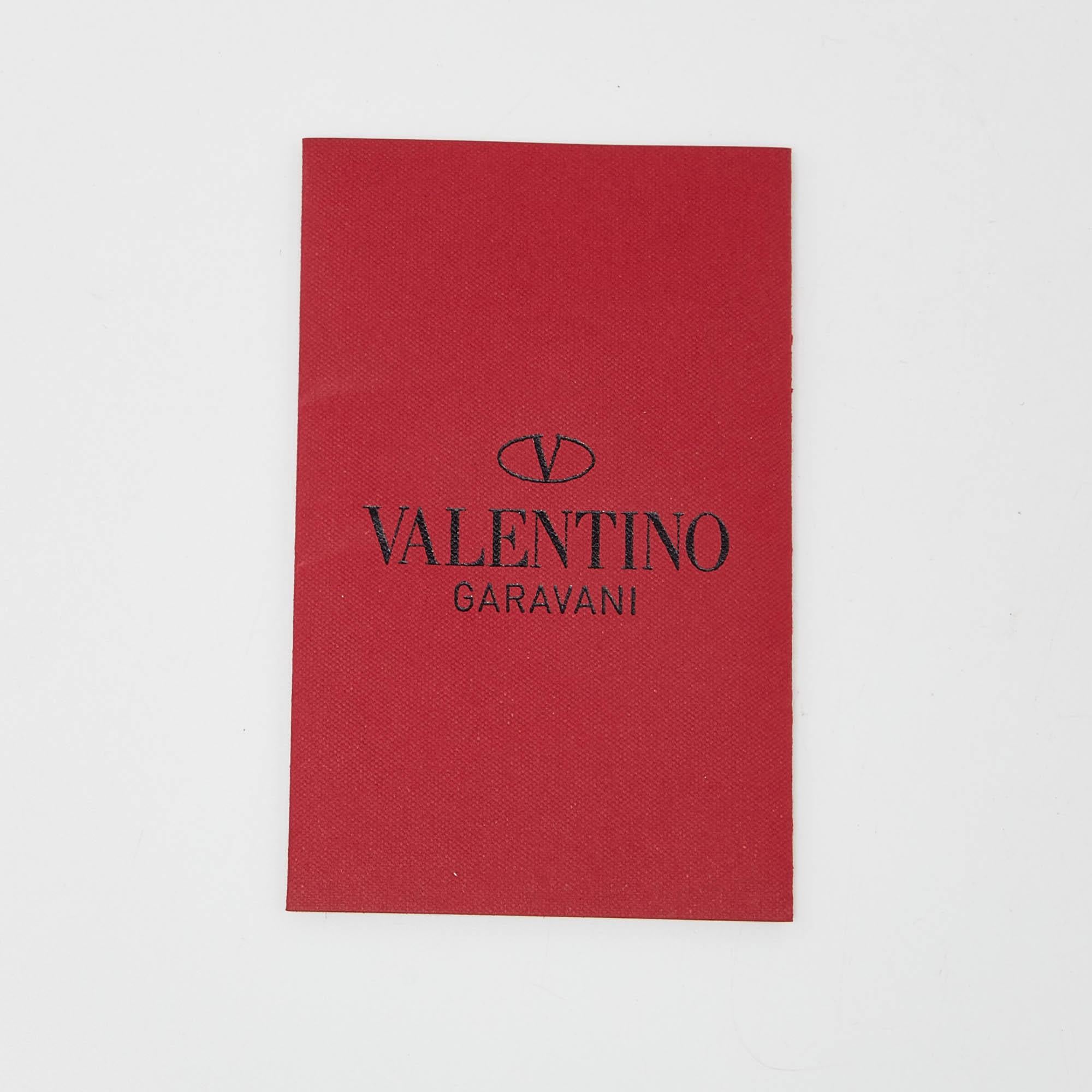 Valentino Mehrfarbige Leder-Sandalen mit Nieten und Knöchelriemen und Käfig Größe 37,5 im Angebot 3