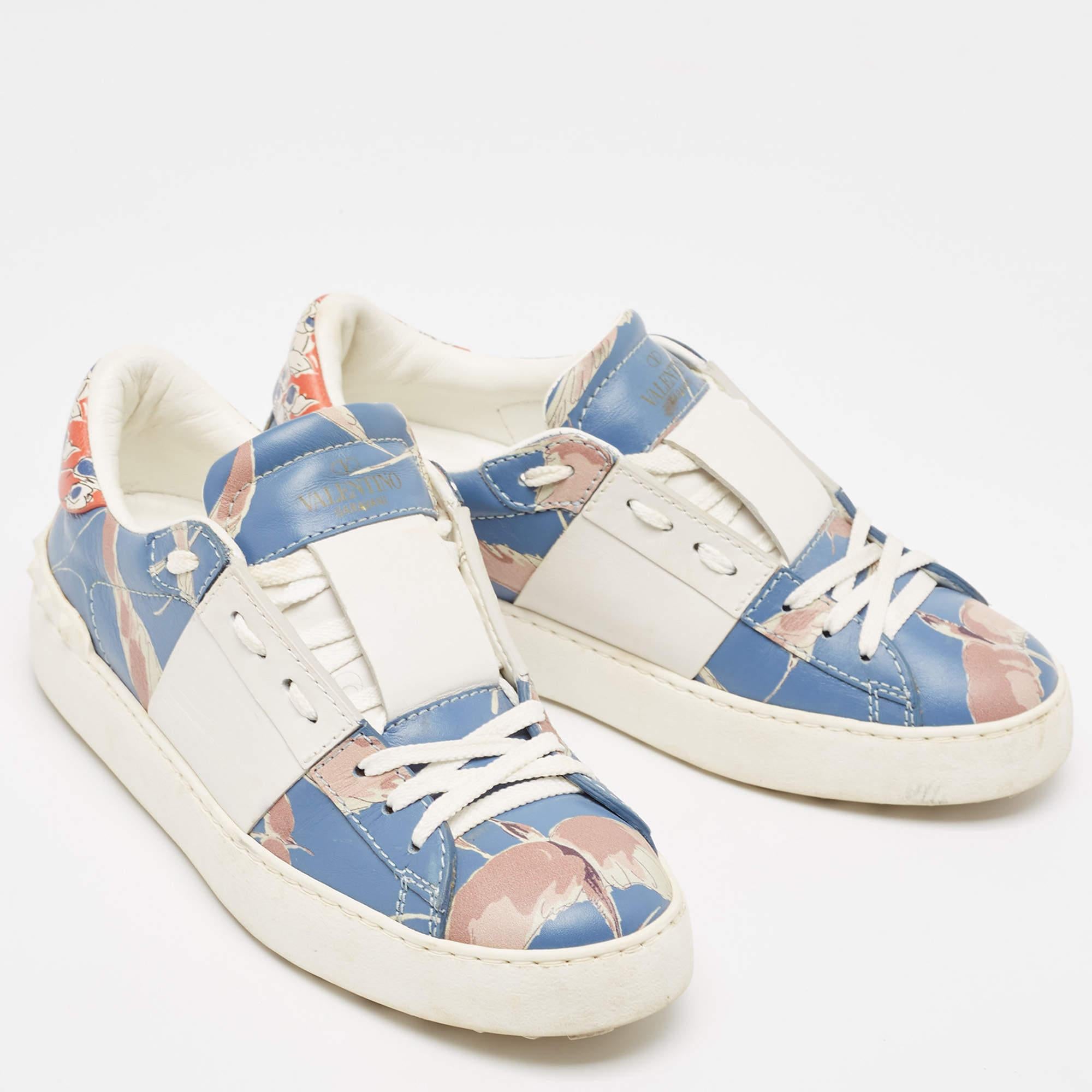 Valentino Multicolor Leather Rockstud Low Top Sneakers Size 36 In Good Condition In Dubai, Al Qouz 2