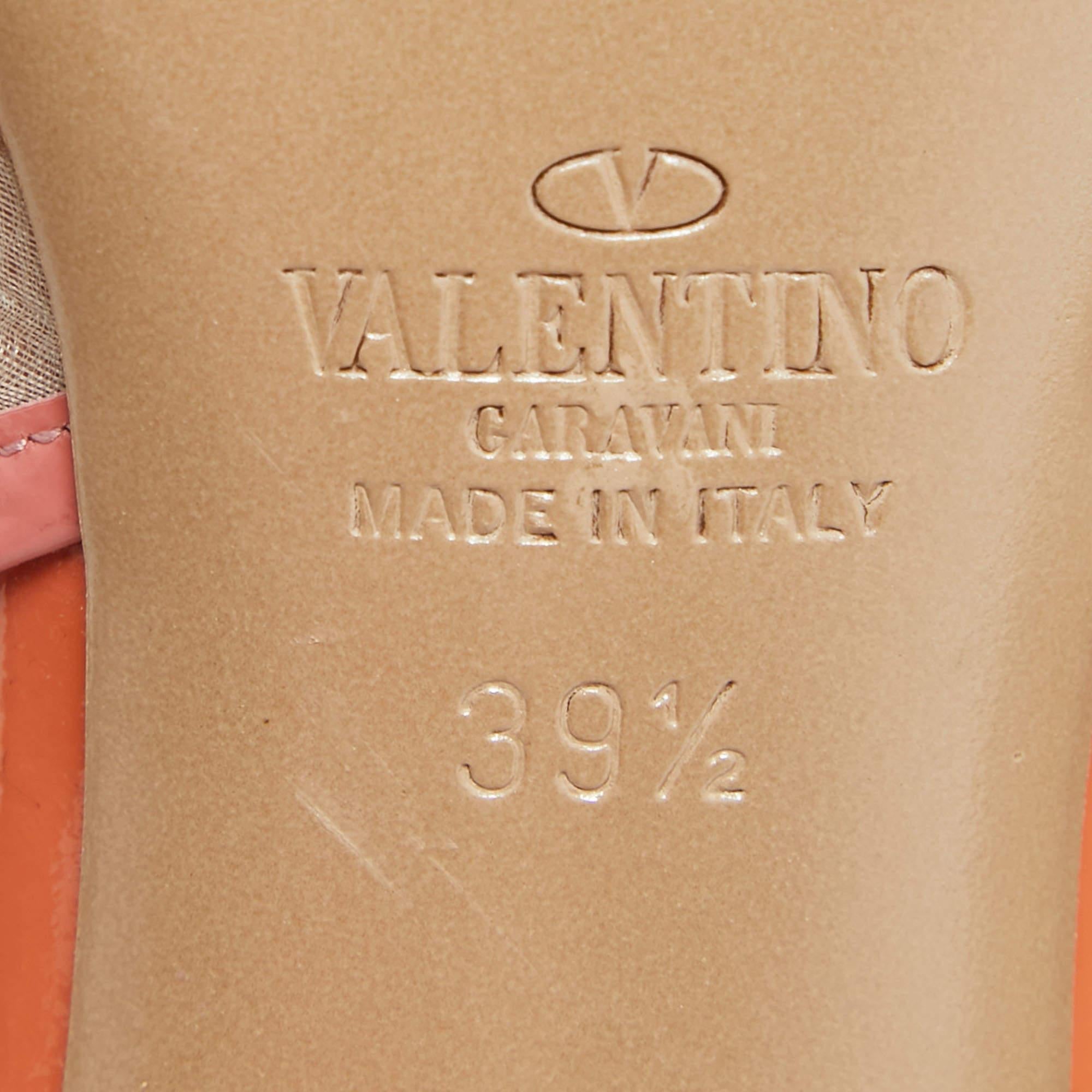 Valentino - Sandales à bout ouvert à la cheville en maille et verni multicolore, taille 39,5 en vente 3