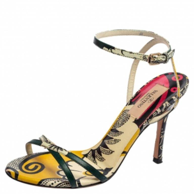Sandalias con tira al tobillo de piel estampada multicolor Valentino talla 36.5 en venta 4