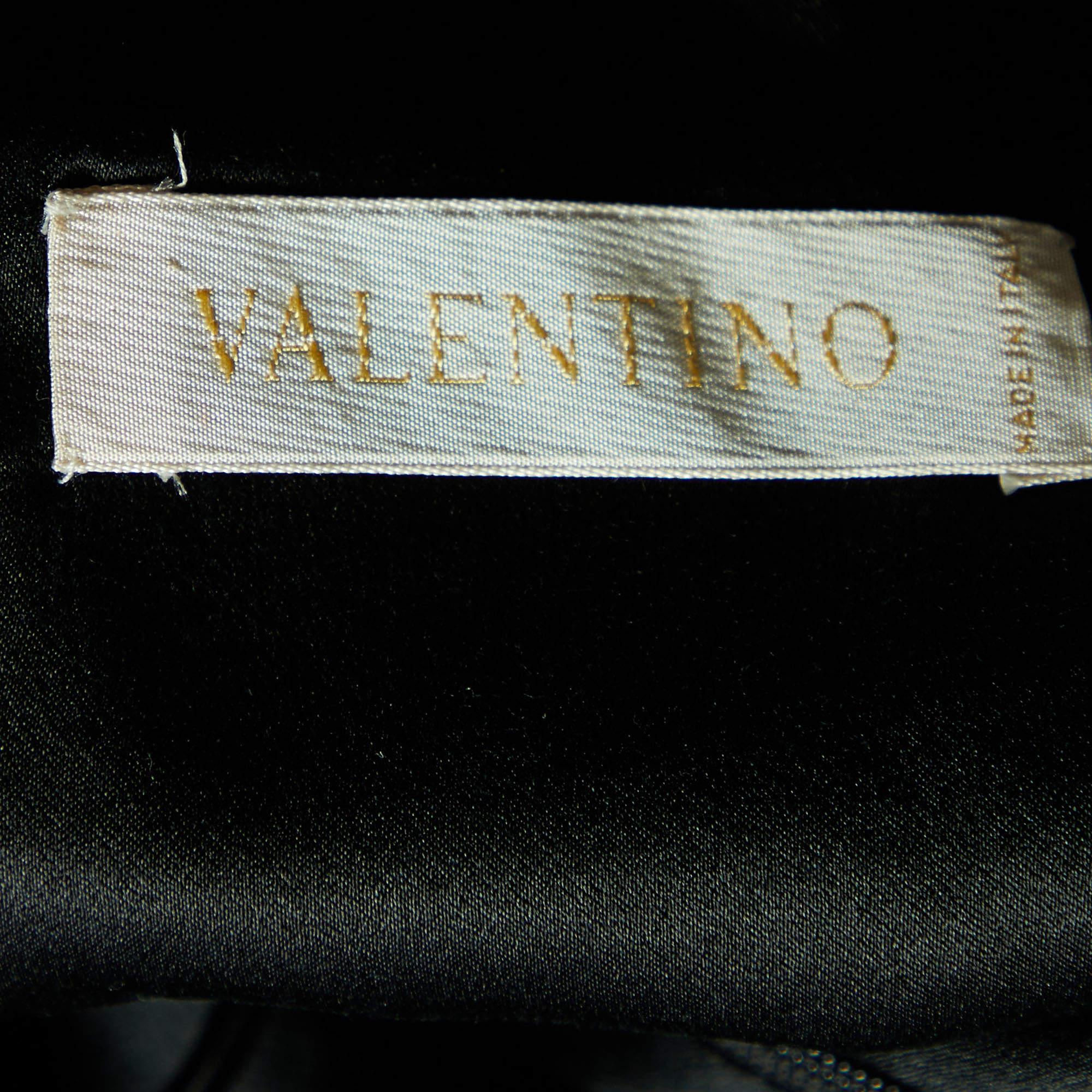 Robe drapée Valentino en satin de soie imprimée multicolore L Excellent état - En vente à Dubai, Al Qouz 2