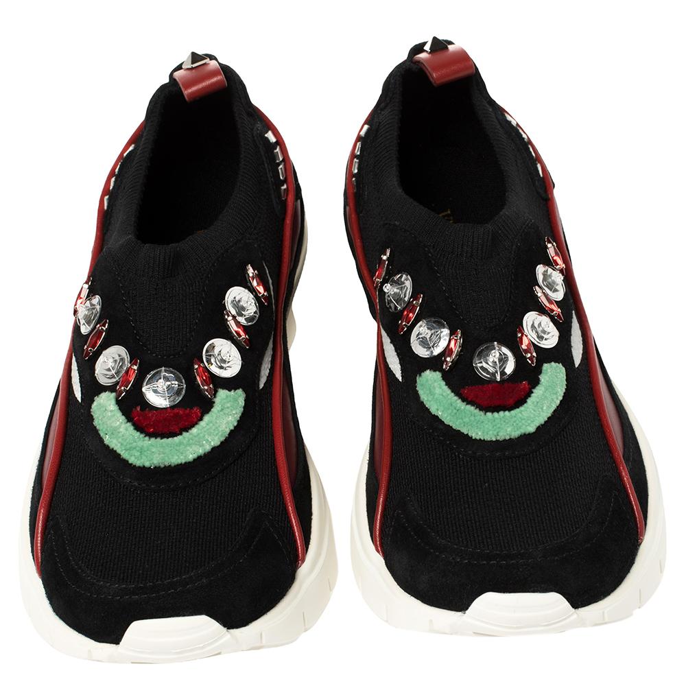 This pair of sneakers from Valentino makes sure that you are in style every time you flaunt them. Designed from stretch fabric and leather, these sock sneakers feature pretty embellishments on the vamps and counters. Wear them with cropped flared