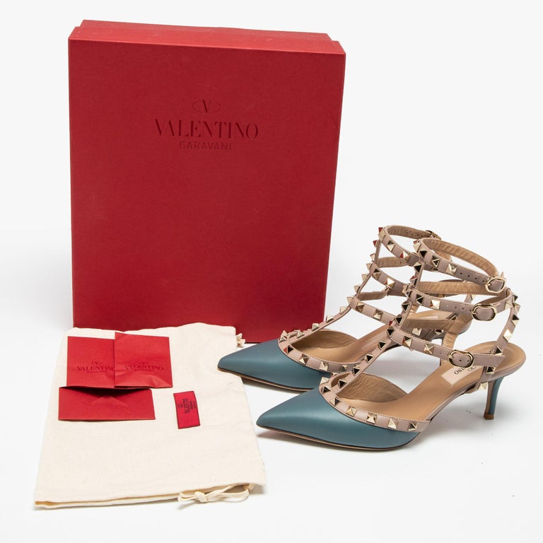 Valentino Navy Blue/Beige Leather Rockstud Pumps Size 37 For Sale at