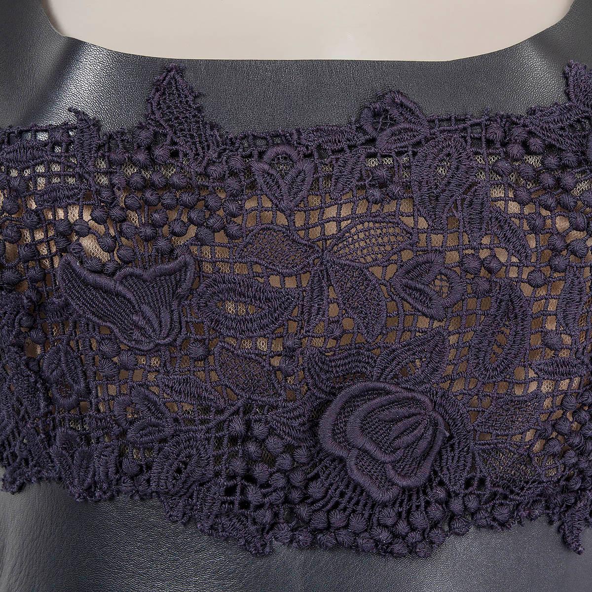 VALENTINO Vestido acampanado sin mangas de encaje y piel azul marino 6 S en Excelente estado para la venta en Zürich, CH