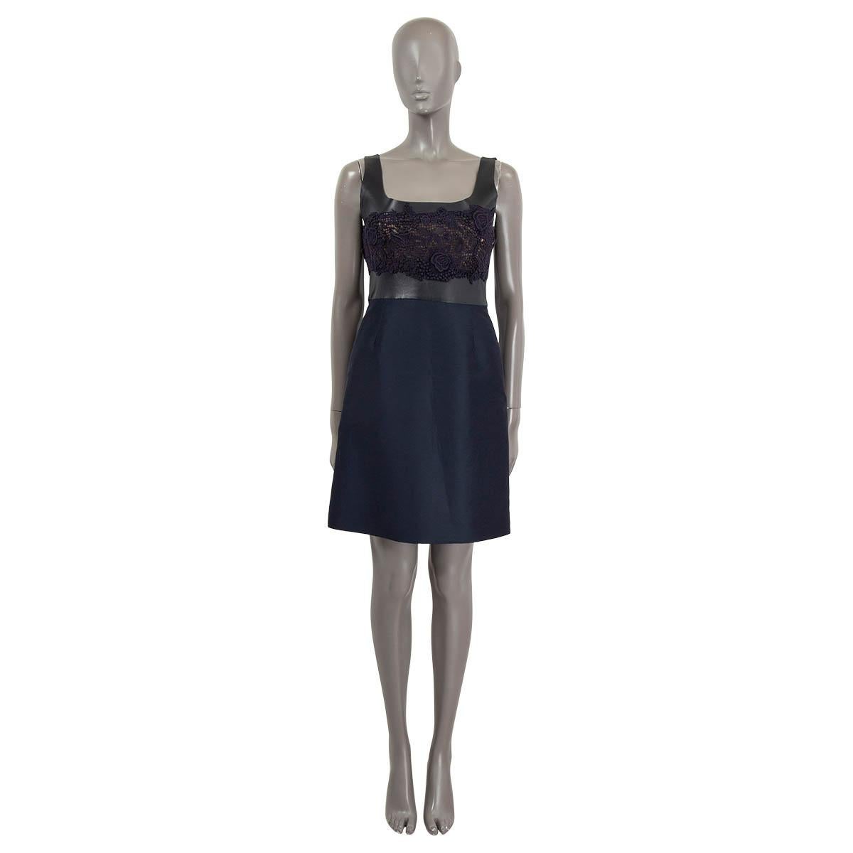 VALENTINO navy blue silk LACE & LEATHER Sleeveless Flared Dress 6 S For Sale