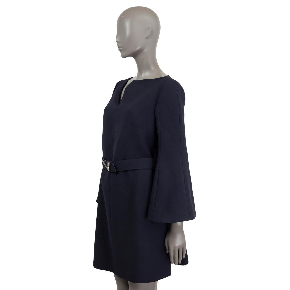 VALENTINO navy blue wool V BELTED EMBELLISHED Shift Dress 44 L In Excellent Condition For Sale In Zürich, CH