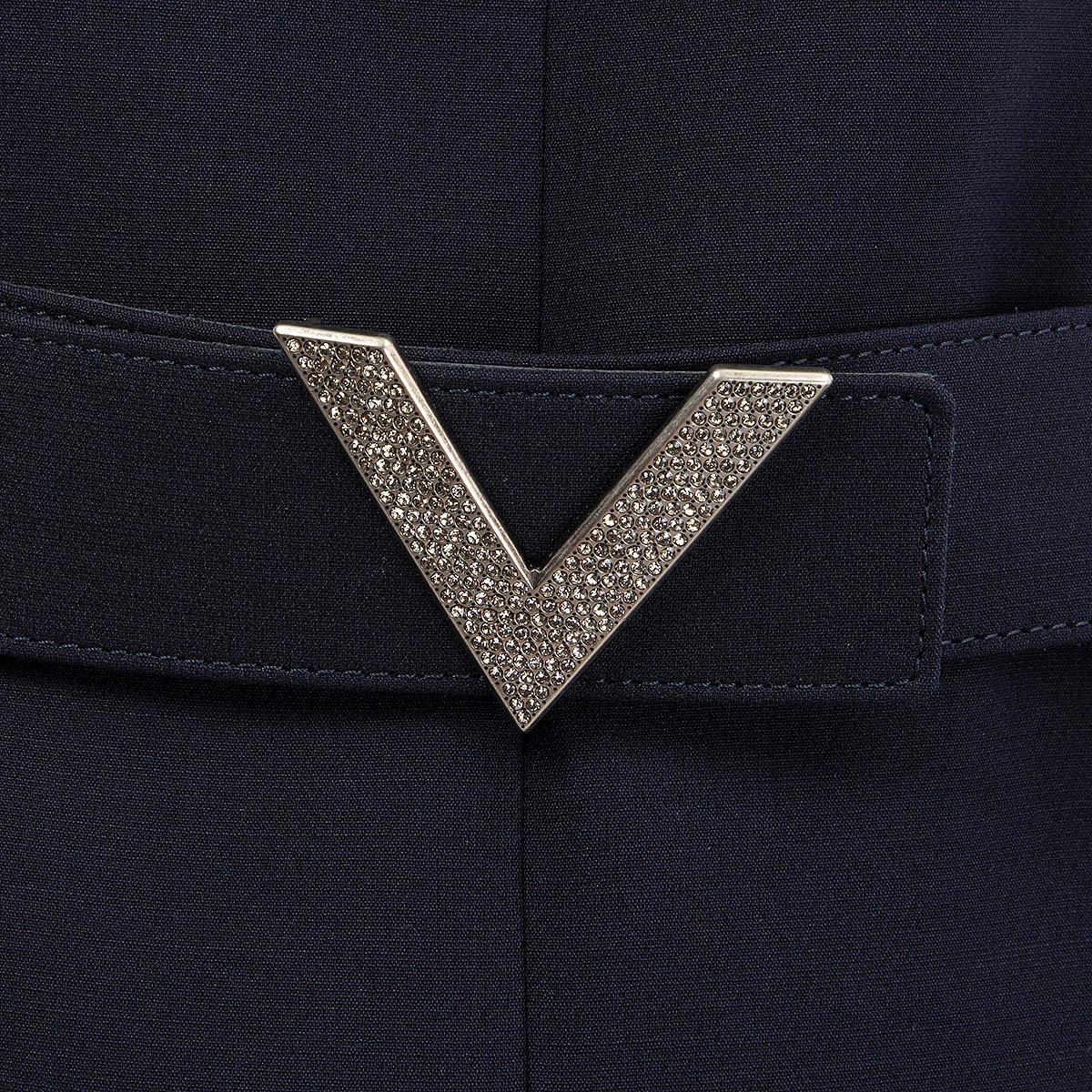 Noir VALENTINO - Robe droite ornée en laine bleu marine avec ceinture en V 44 L en vente