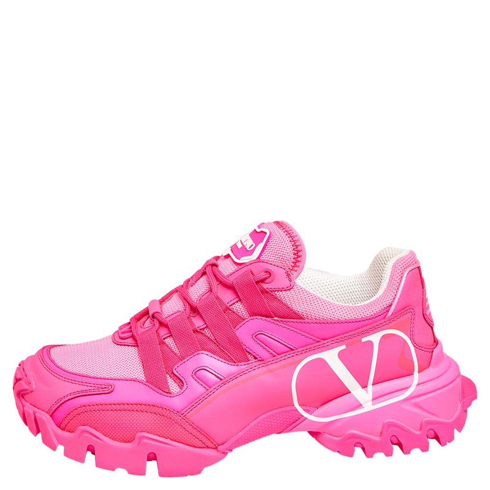 Valentino is revered and considered one of the most popular shoe brands across the globe! These neon pink Climbers prove that aptly. These sneakers are crafted from nylon and leather and feature a chunky silhouette. They come with round toes,