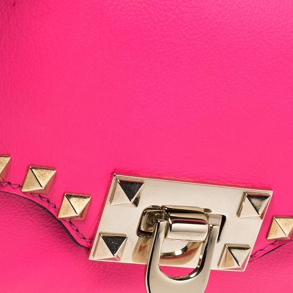 Valentino Neon Pink Leather Mini Rockstud Flap Crossbody Bag In Good Condition In Dubai, Al Qouz 2