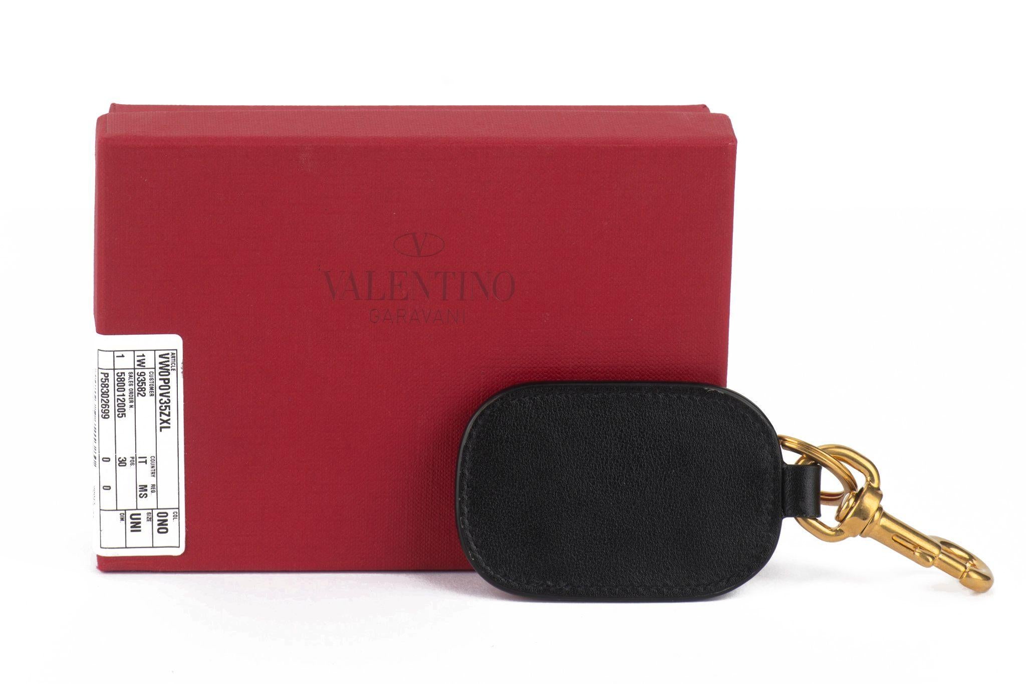 Valentino New Black/Gold Logo Keychain For Sale 1