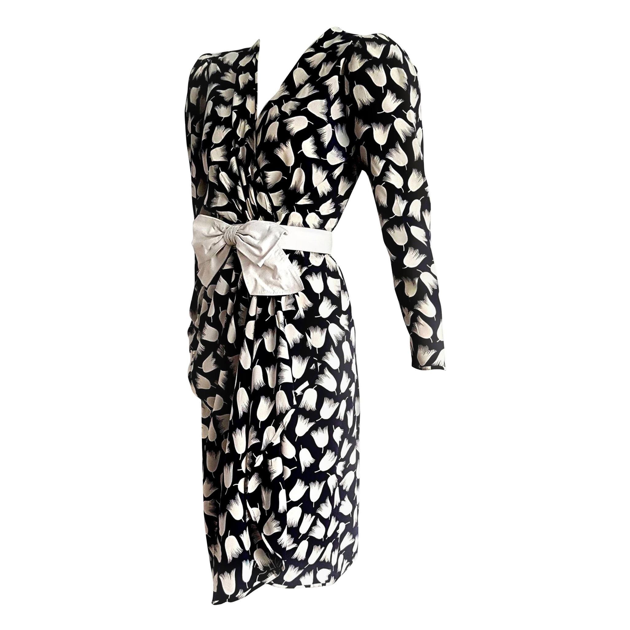 VALENTINO "New" Haute Couture Black White Tulips Belt Silk Dress - Unworn For Sale