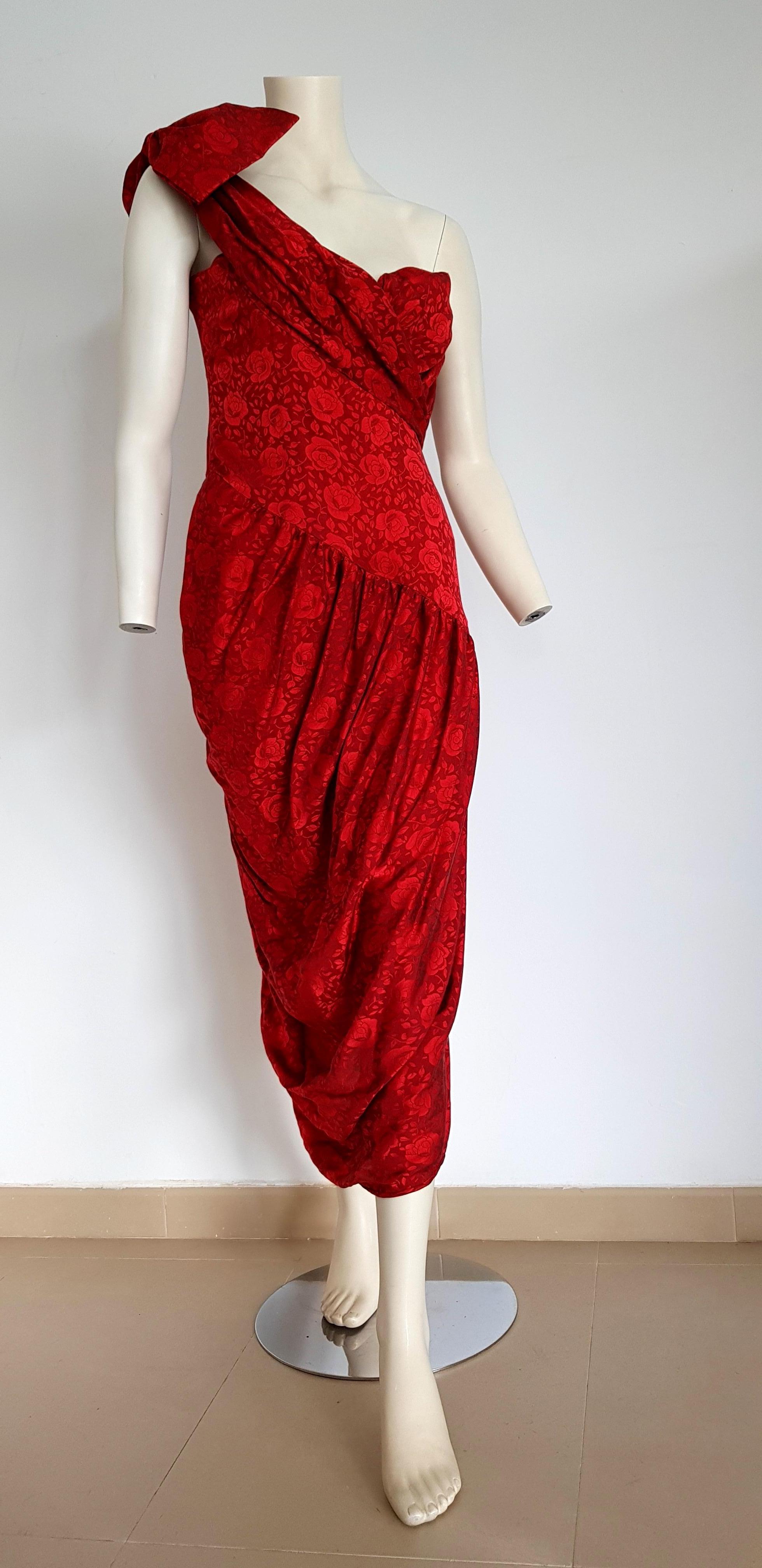 haute couture valentino red dress