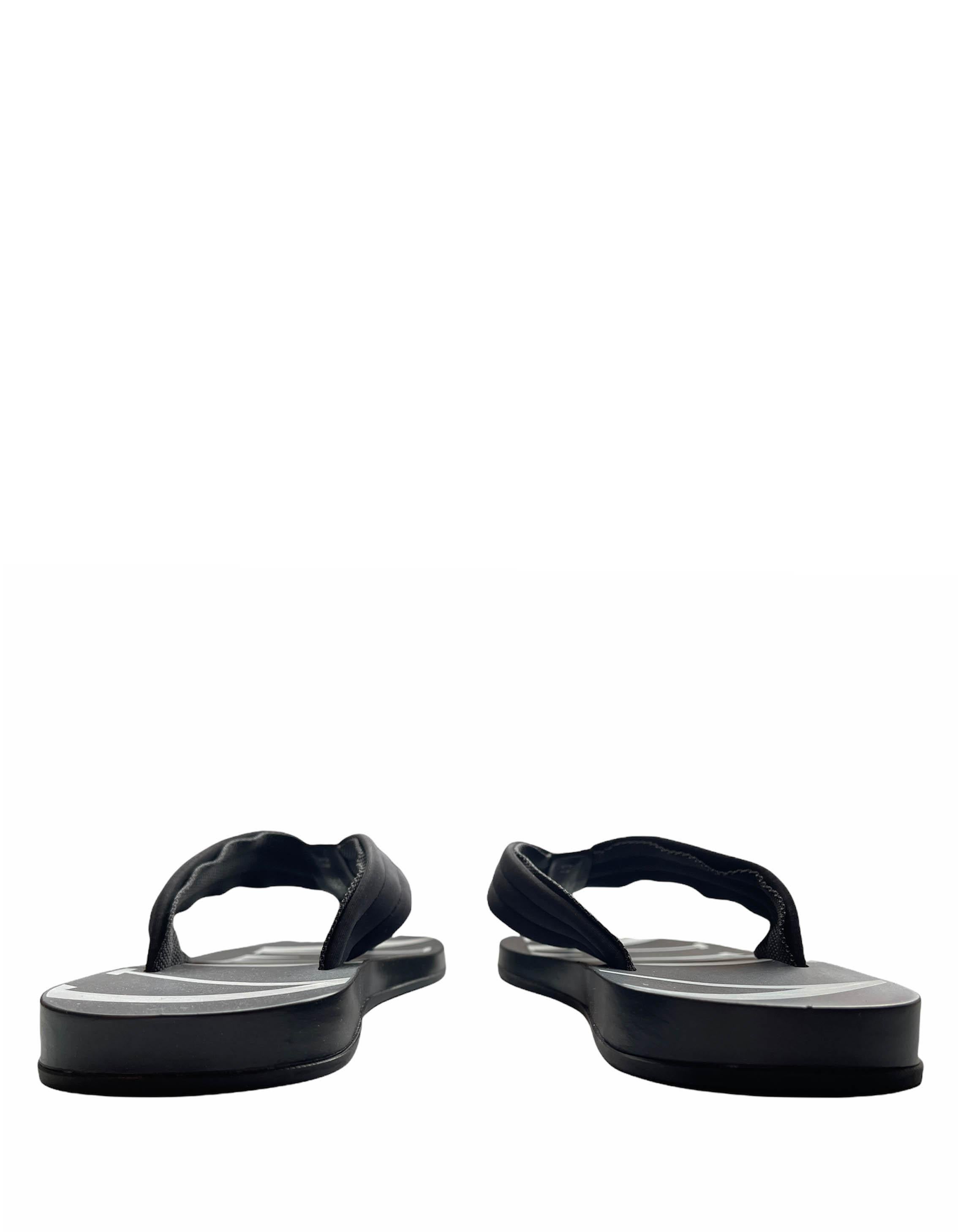 valentino flip flops men's