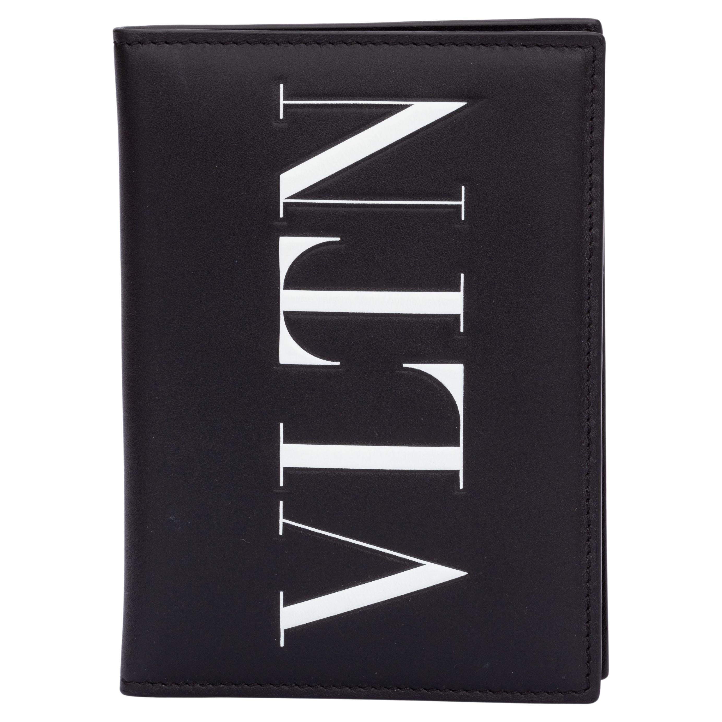 Valentino NIB Passport Cover Black White For Sale