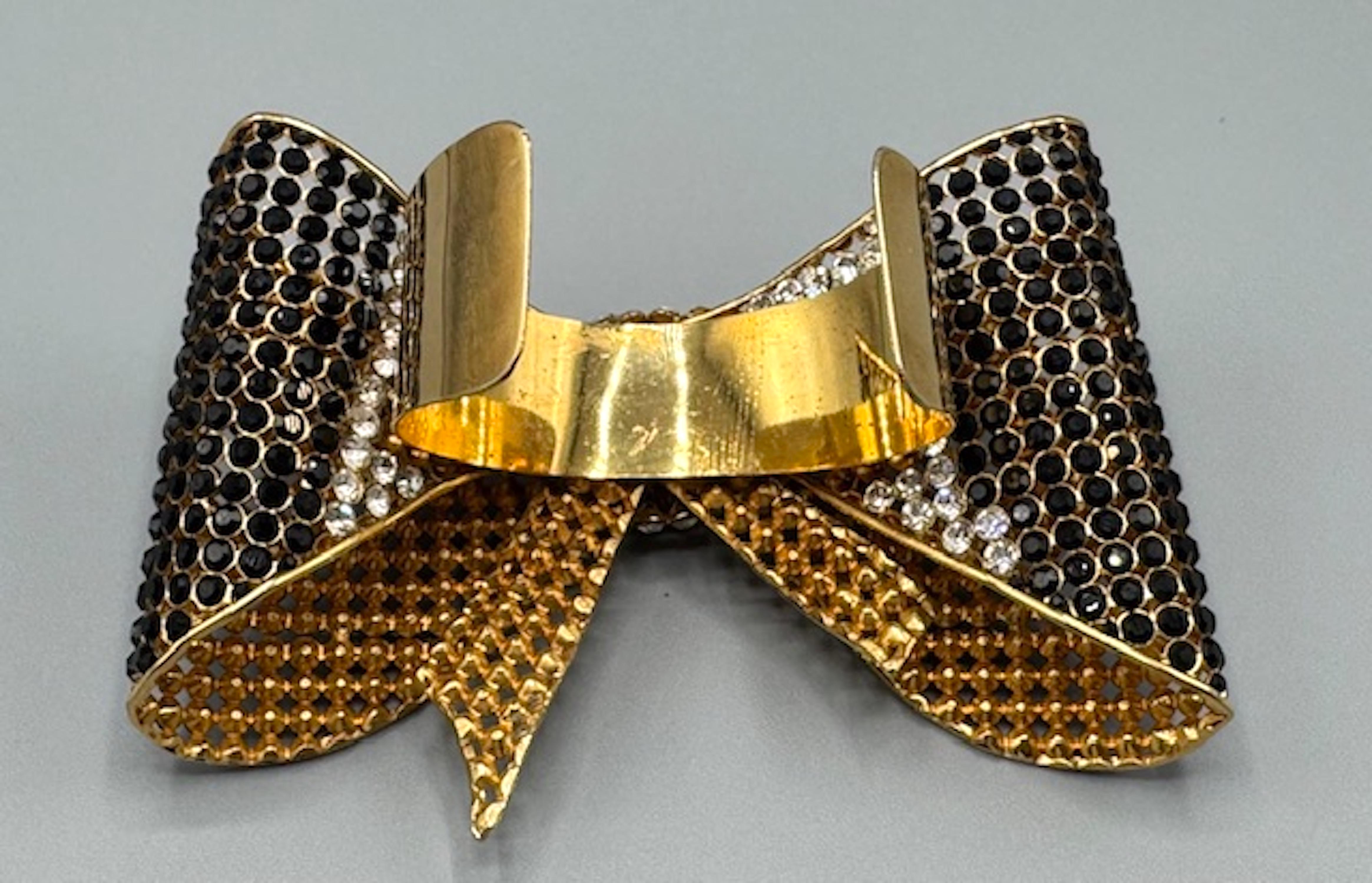 Valentino Night 1980s Bracciale grande con fiocco in oro, nero e strass trasparenti 8