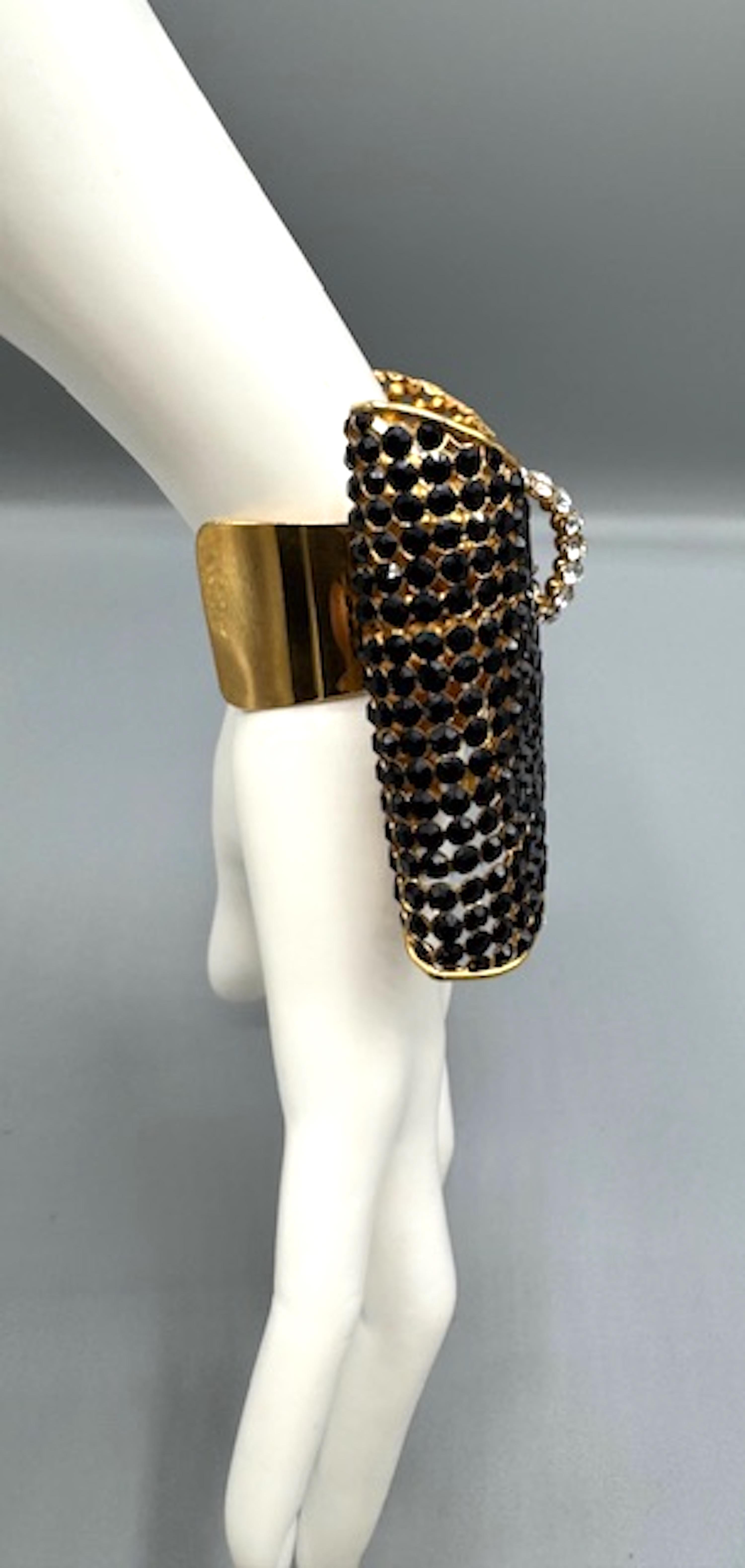 Valentino Night 1980s Bracciale grande con fiocco in oro, nero e strass trasparenti 11