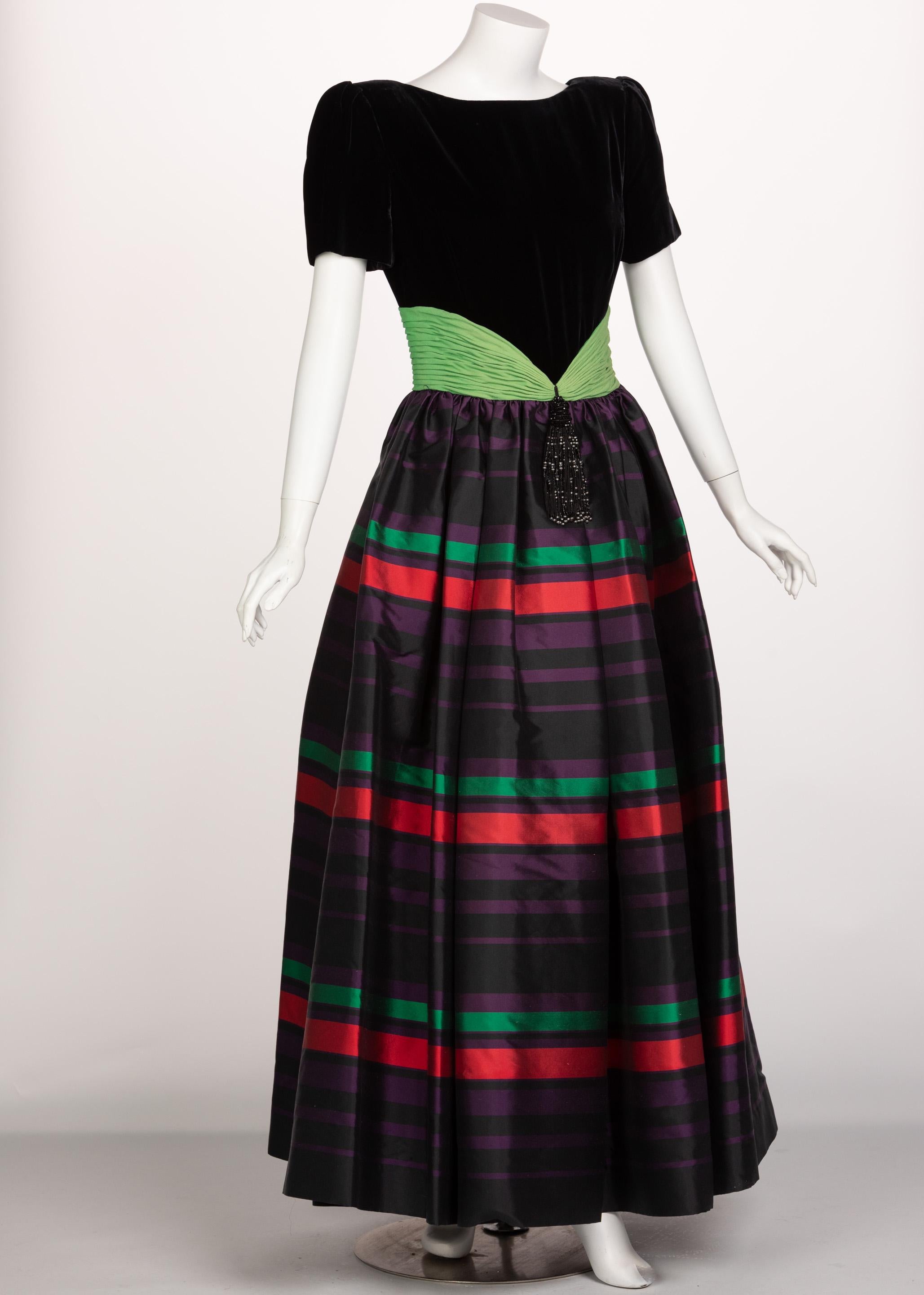 In the late 1980s, Valentino made the stripe a signature of almost all of his collection. In a similar style to other notable designers such as YSL or Oscar de la Renta, Valentino followed the trend of velvet and bold pops of colors with a folksy