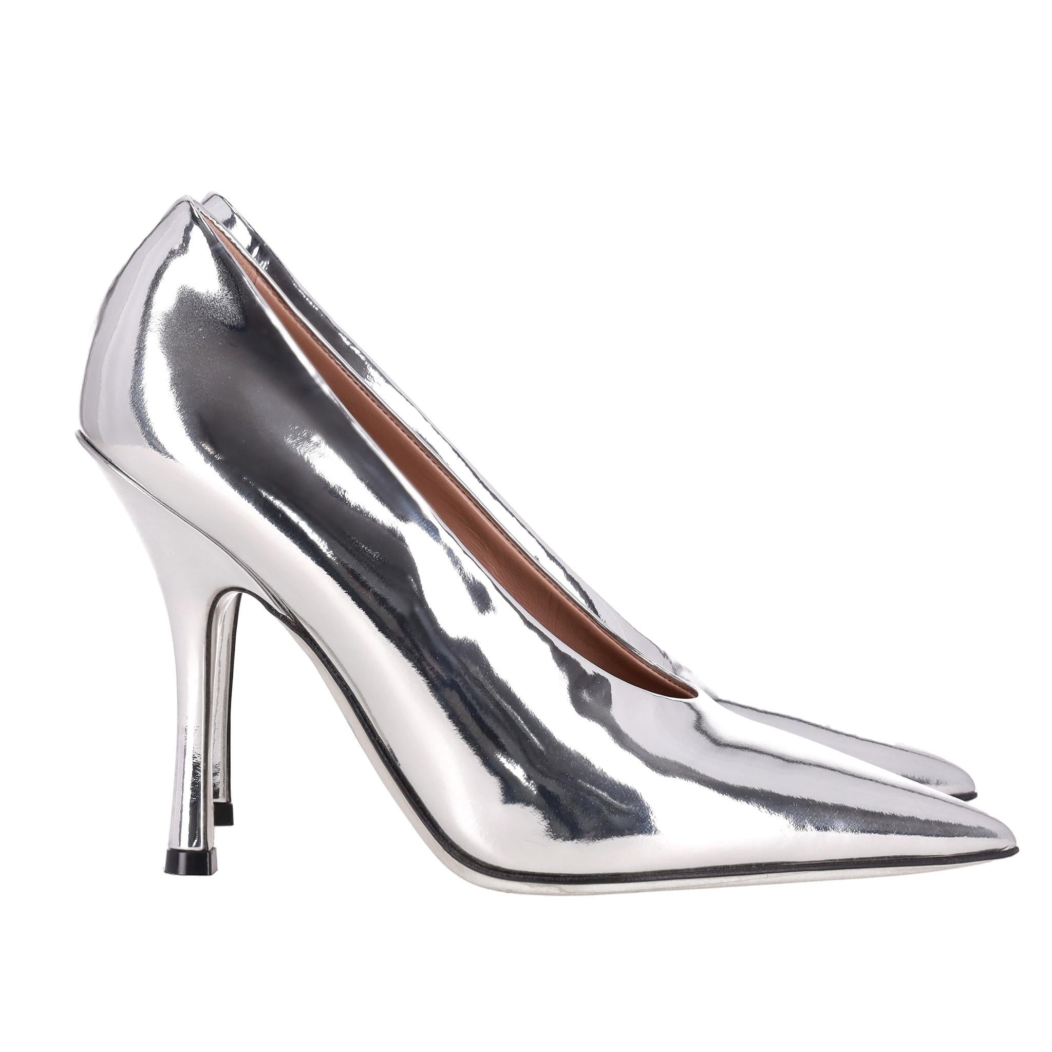 Valentino - Escarpins en cuir miroité Nite-Out Excellent état - En vente à London, GB