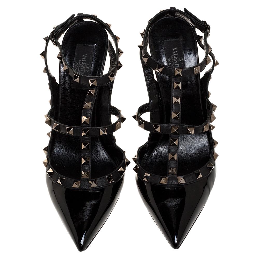 Valentino Noir Black Patent Leather Rockstud Strappy Sandals Size 40 In Good Condition In Dubai, Al Qouz 2