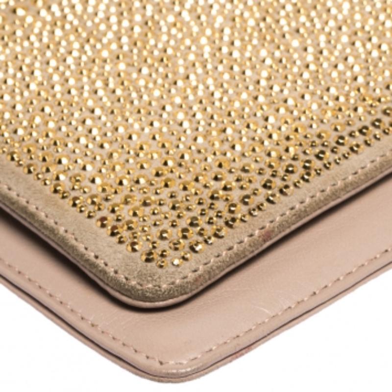 Valentino Nude Beige/Gold Leather and Suede Studded Wristlet Pouch en venta 3