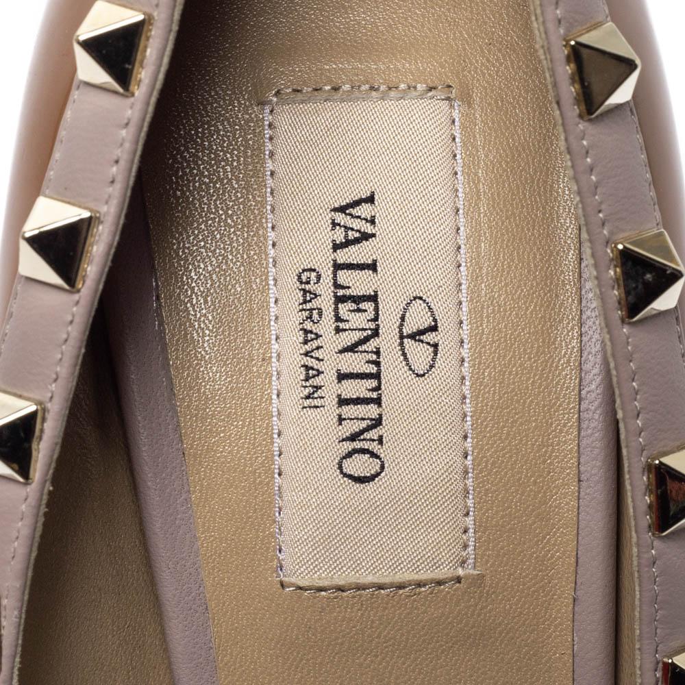 Valentino Ochre Patent Leather Rockstud Peep Toe Platform Pumps Size 38 In Good Condition In Dubai, Al Qouz 2