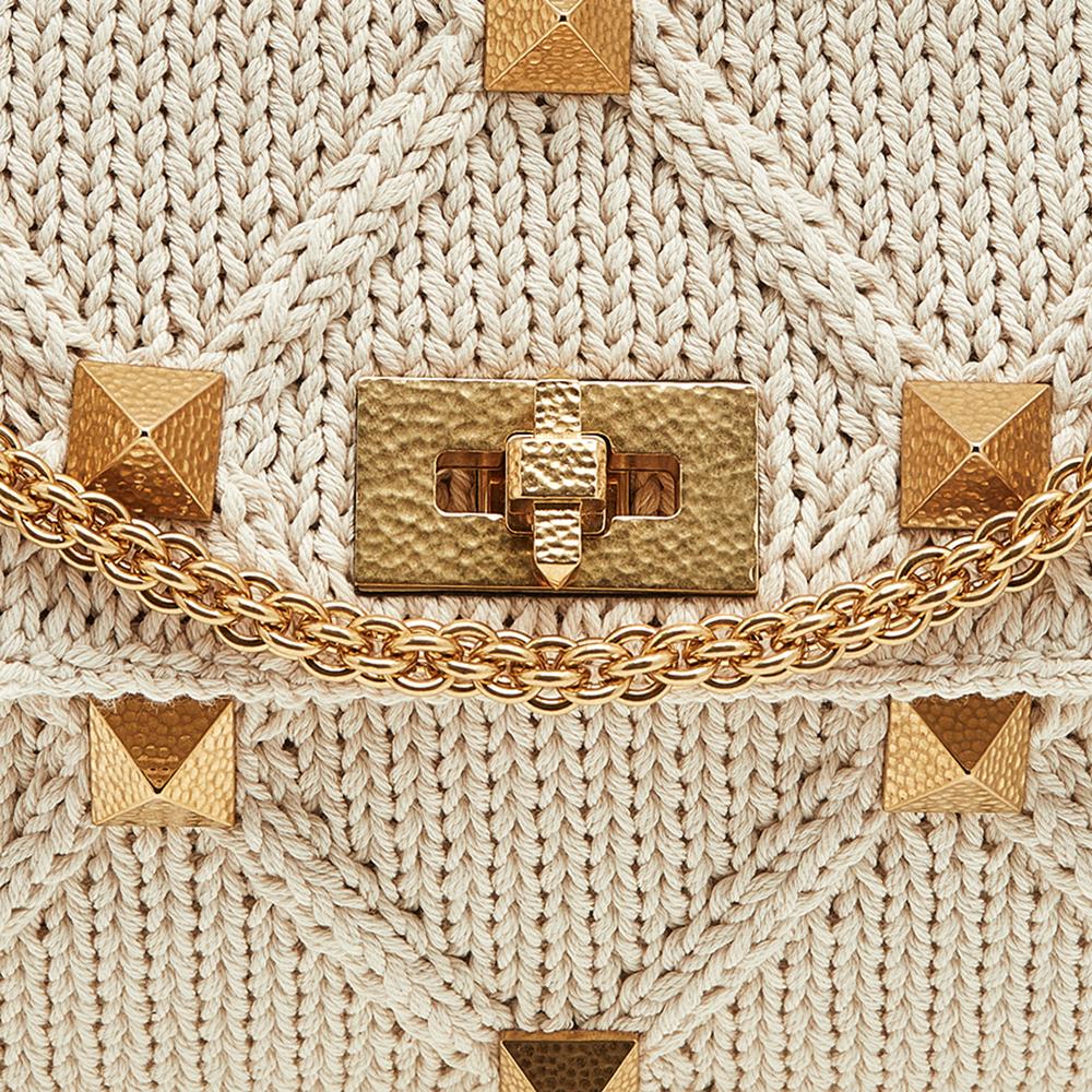 Valentino Off White Knitted Fabric Roman Stud Top Handle Bag In New Condition In Dubai, Al Qouz 2