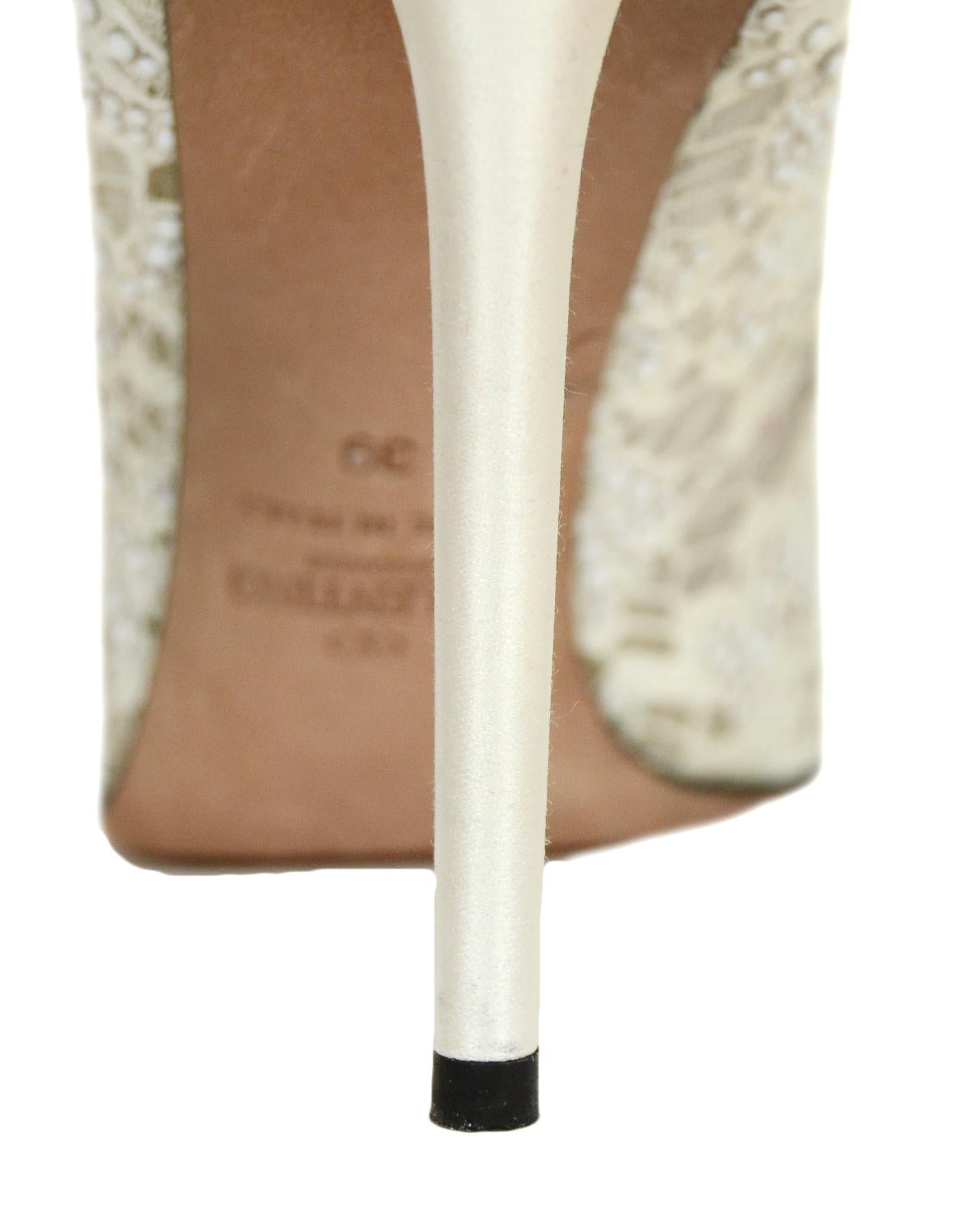 Women's Valentino off-White Lace/Crystal Point Toe Pumps sz 39 rt. $1, 695