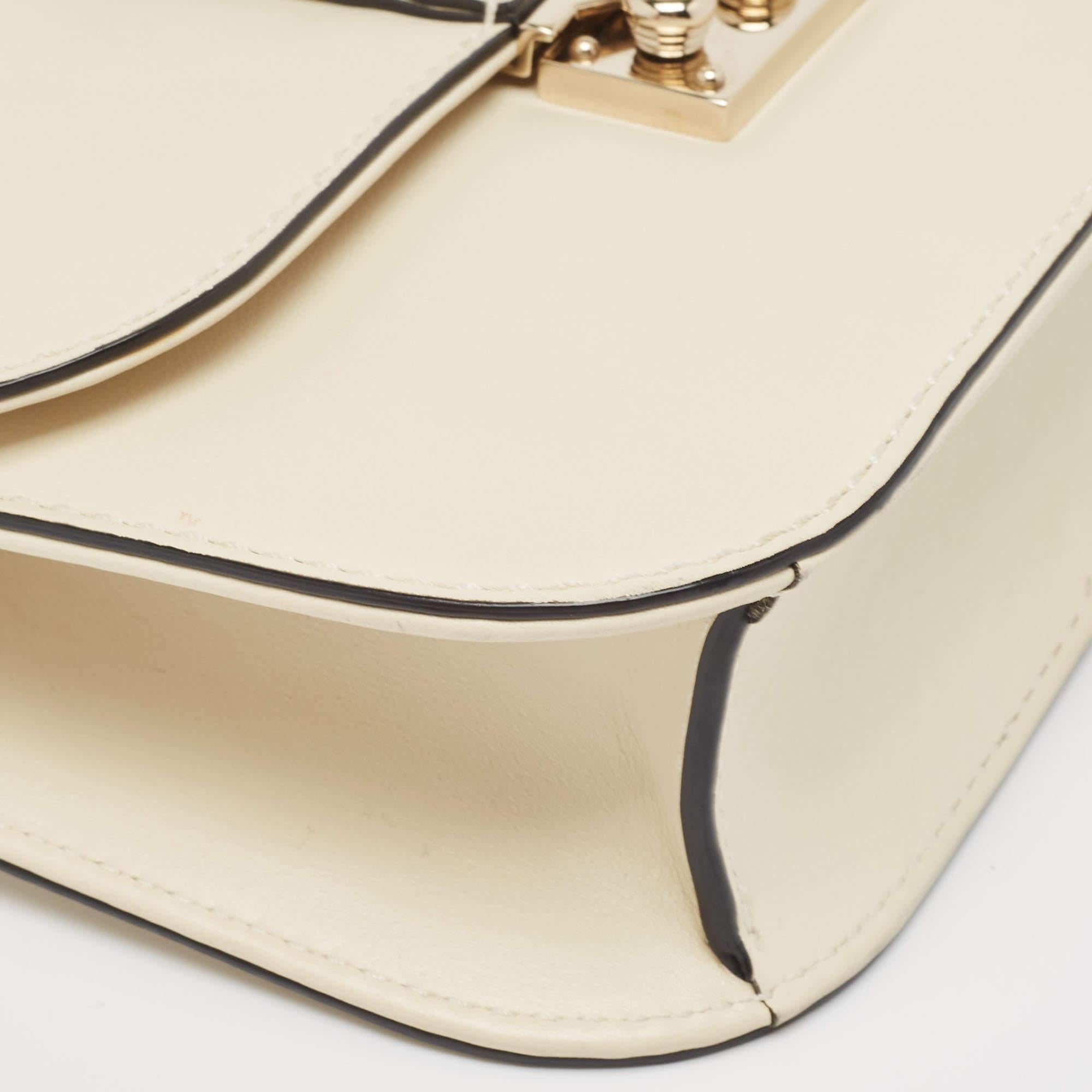 Women's Valentino Off White Leather Small Rockstud Glam Lock Flap Bag For Sale