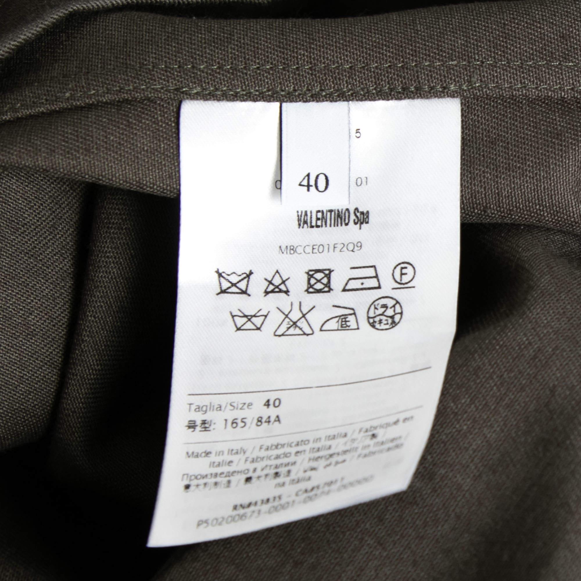 Valentino - Chemise boutonnée à l'avant en coton vert olive S en vente 1