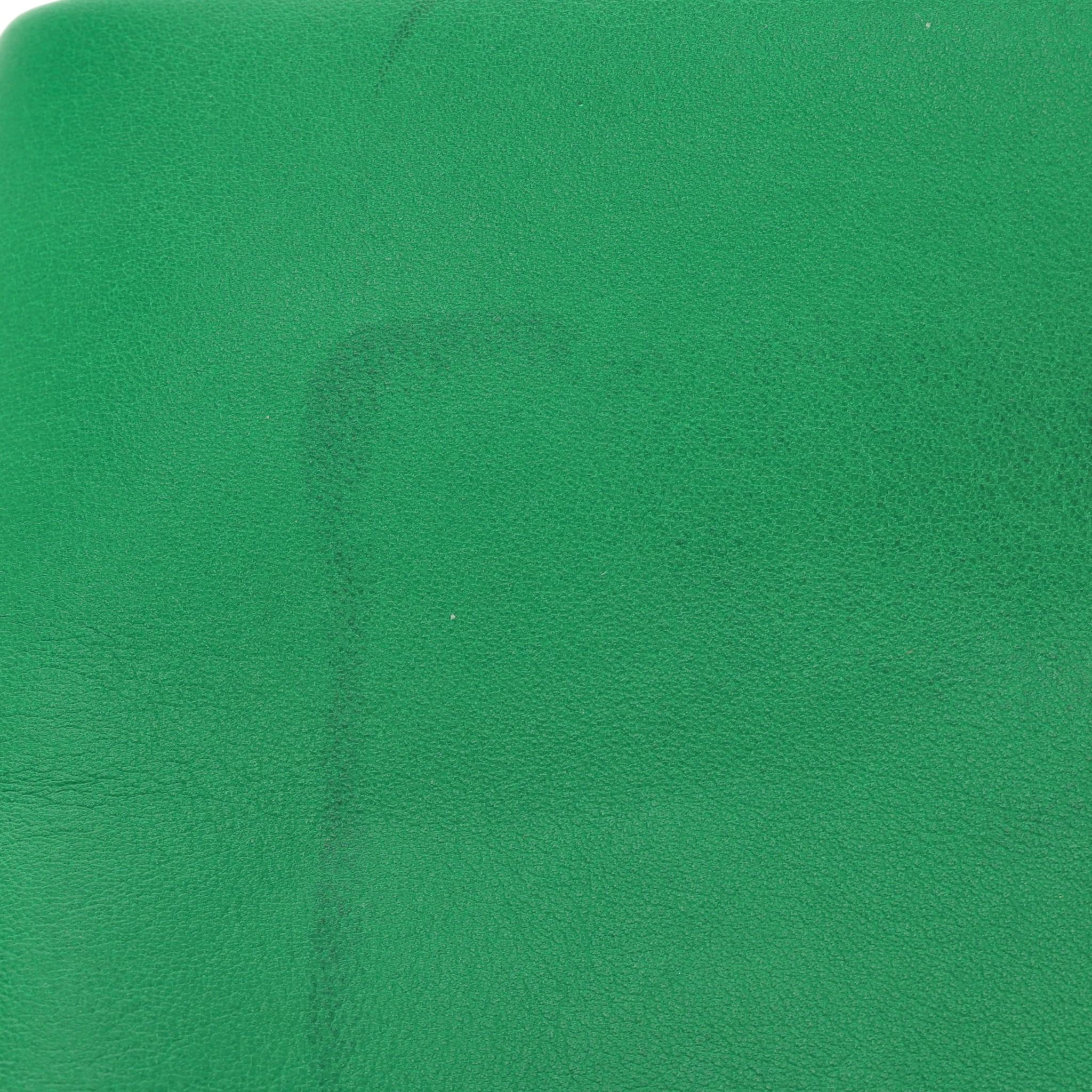 Valentino One Stud Leather Clutch Bag For Sale 5