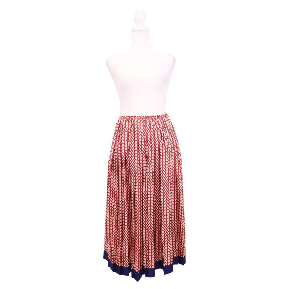 Valentino - EU 42 / IT 46 For Sale