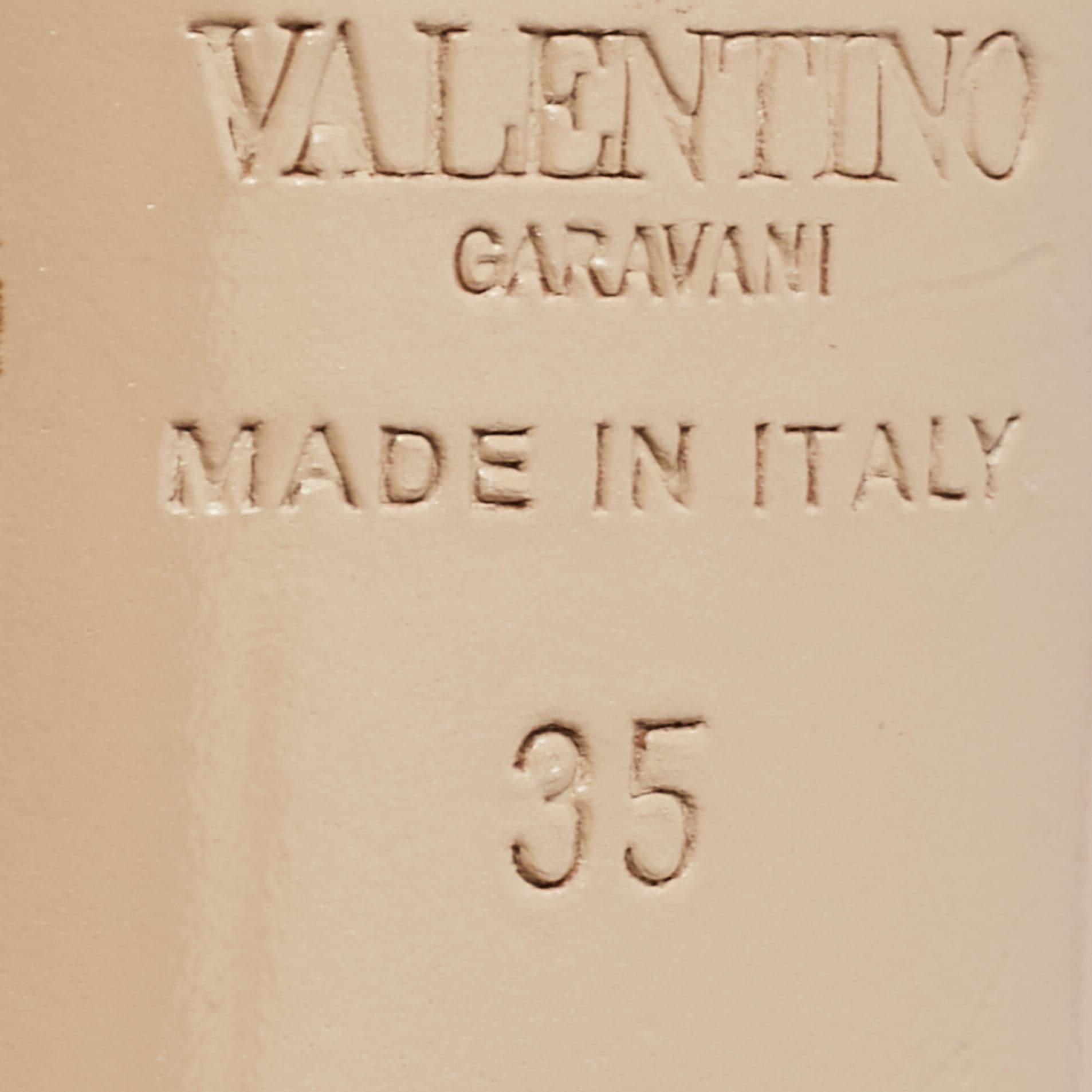 Valentino Orange/Beige Leather Rockstud Pumps Size 35 For Sale 2