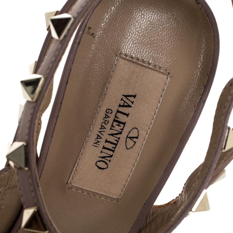 Valentino Orange Leather Rockstud Ankle Strap Cage Sandals Size 37.5 In Good Condition In Dubai, Al Qouz 2
