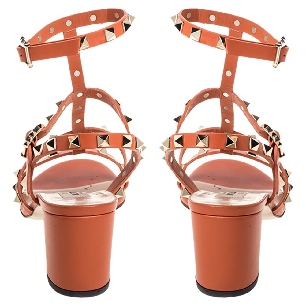 Valentino Orange Leather Rockstud Caged Open Toe Sandals Size 37.5 In Good Condition In Dubai, Al Qouz 2